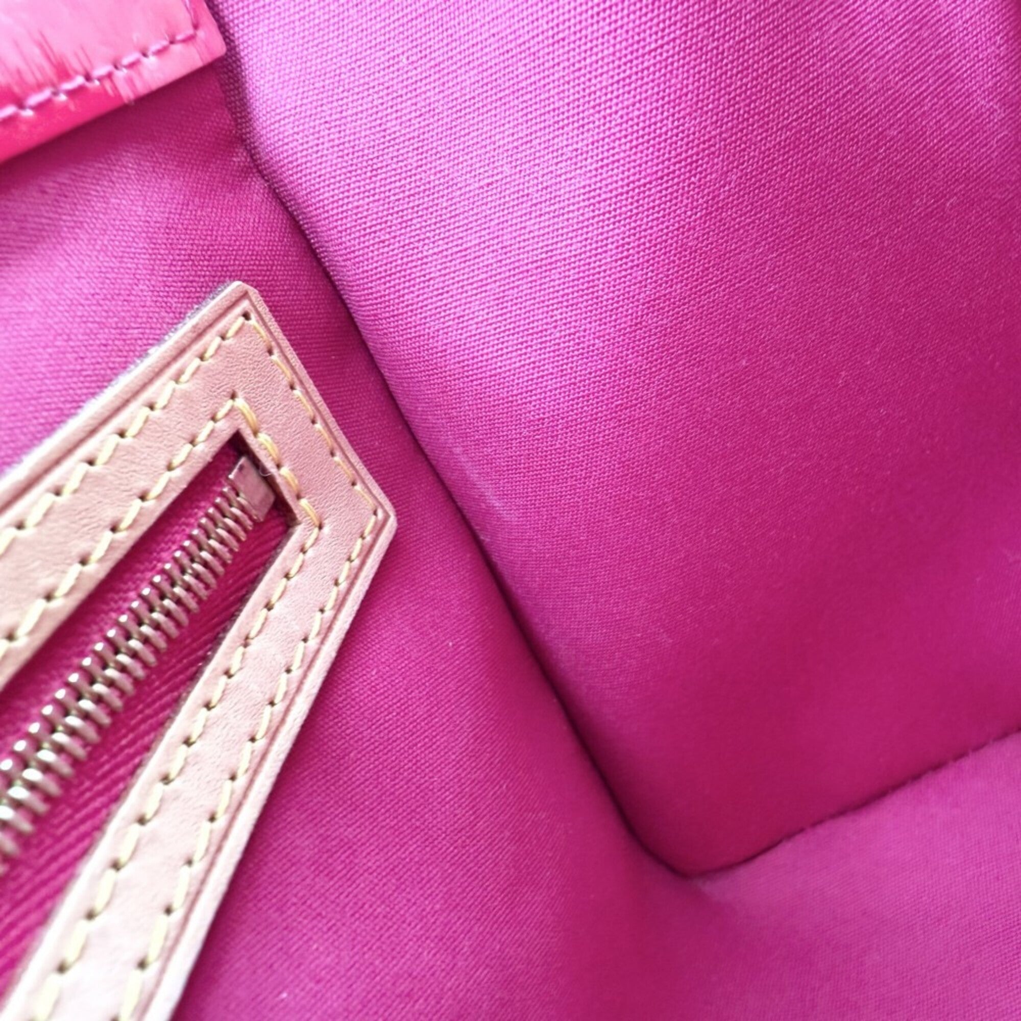 Louis Vuitton Pink Monogram Vernis Handbag (Pre-Owned)