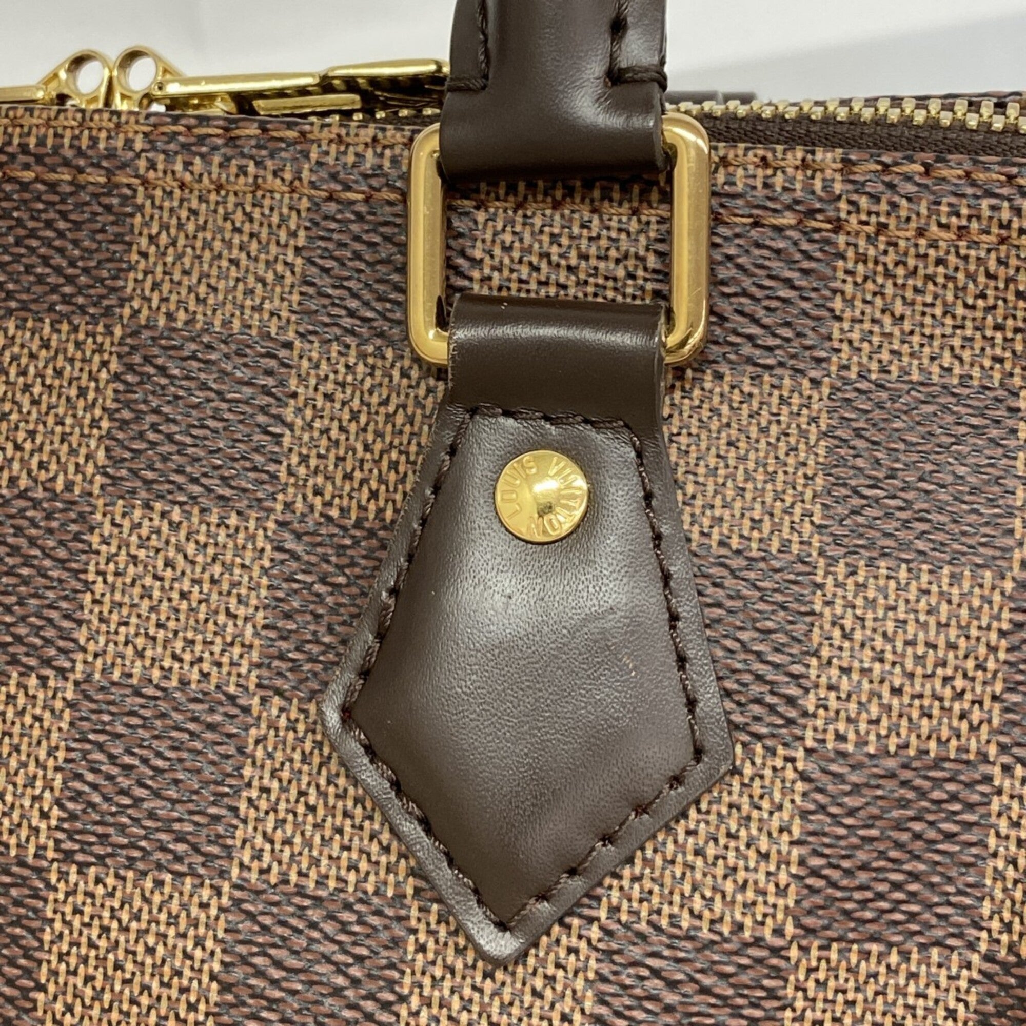 Louis Vuitton Ebene Handbag (Pre-Owned)