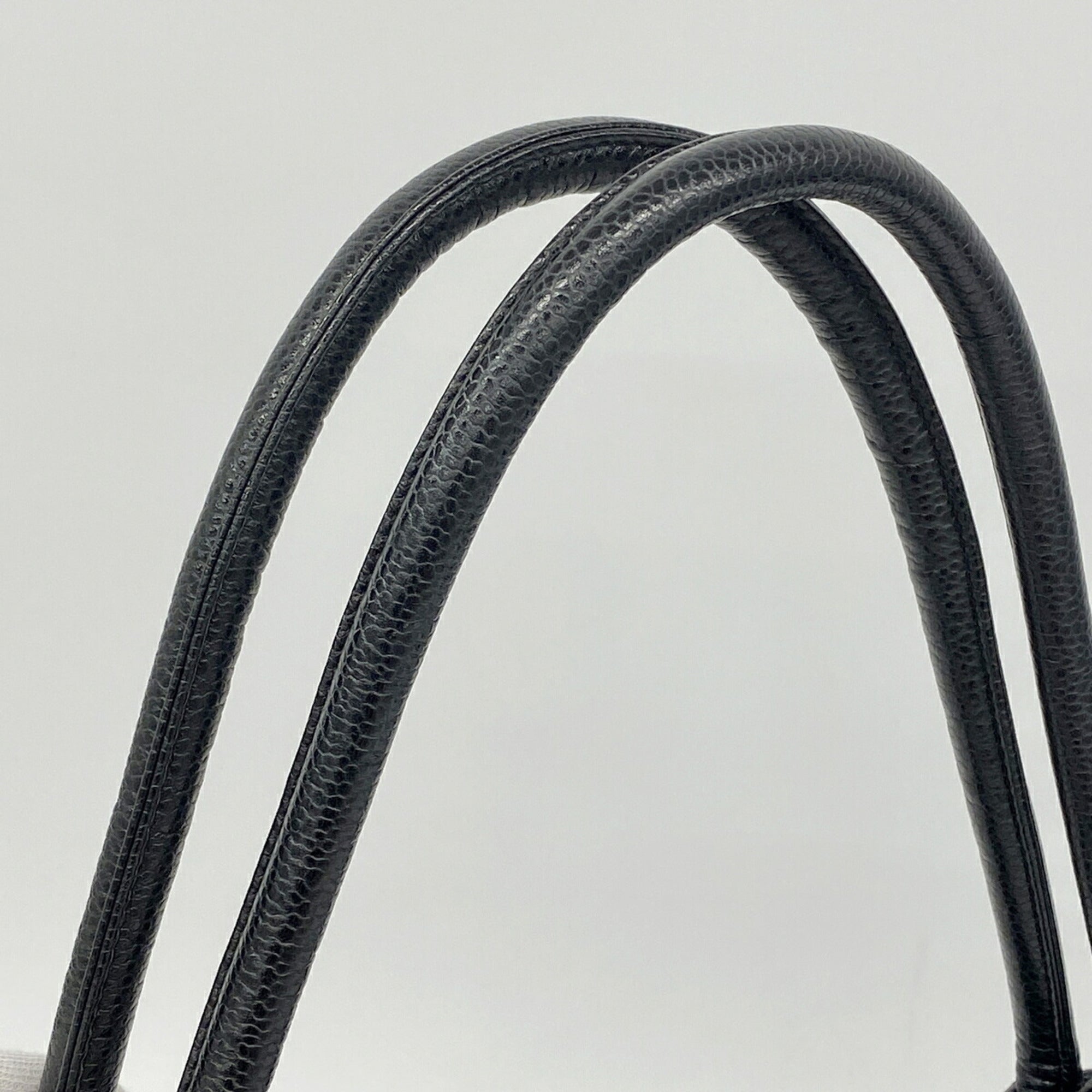 Chanel Black Grained Calfskin Tote Bag (Pre-Owned)