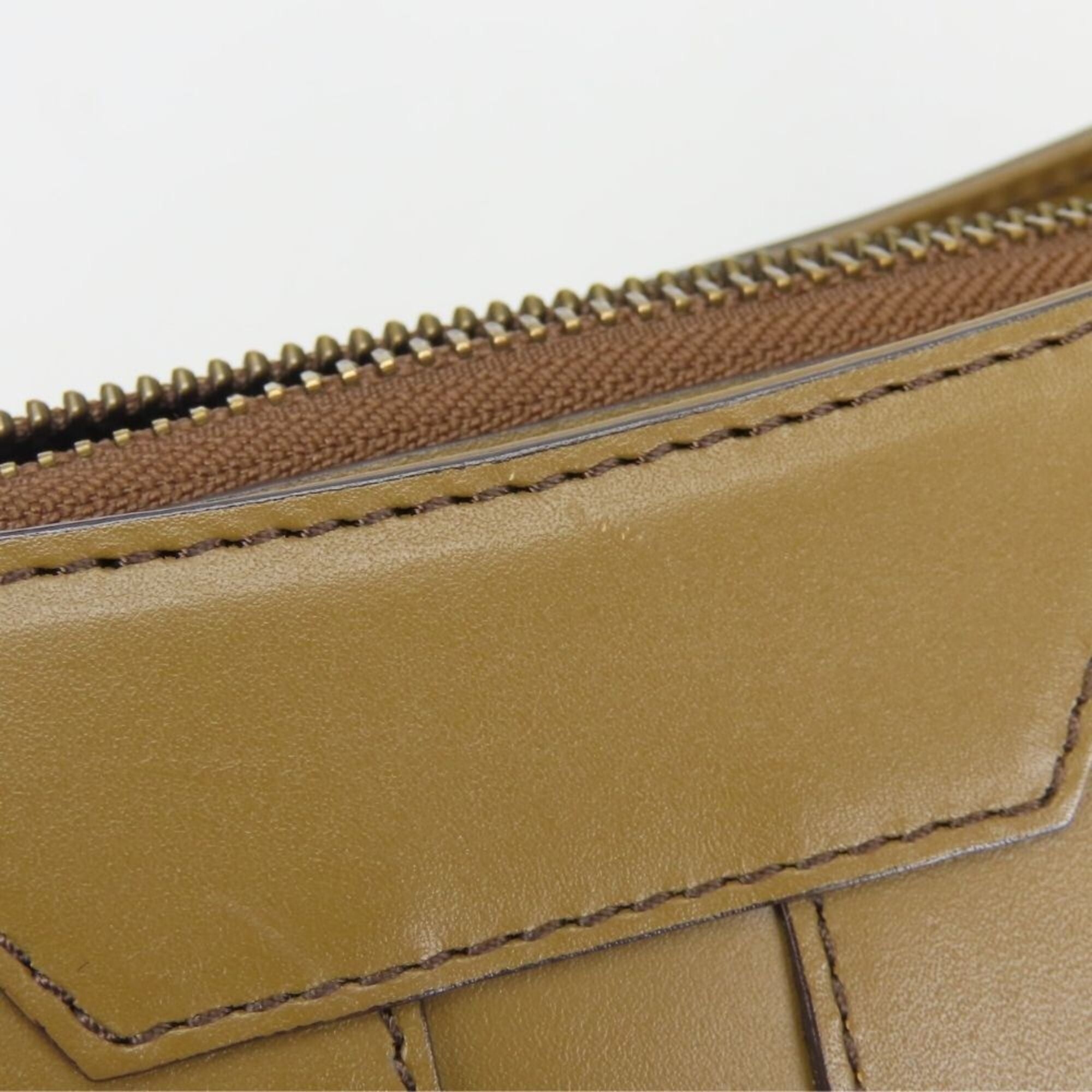 Burberry Brown Leather Shoulder Bag (Pre-Owned)
