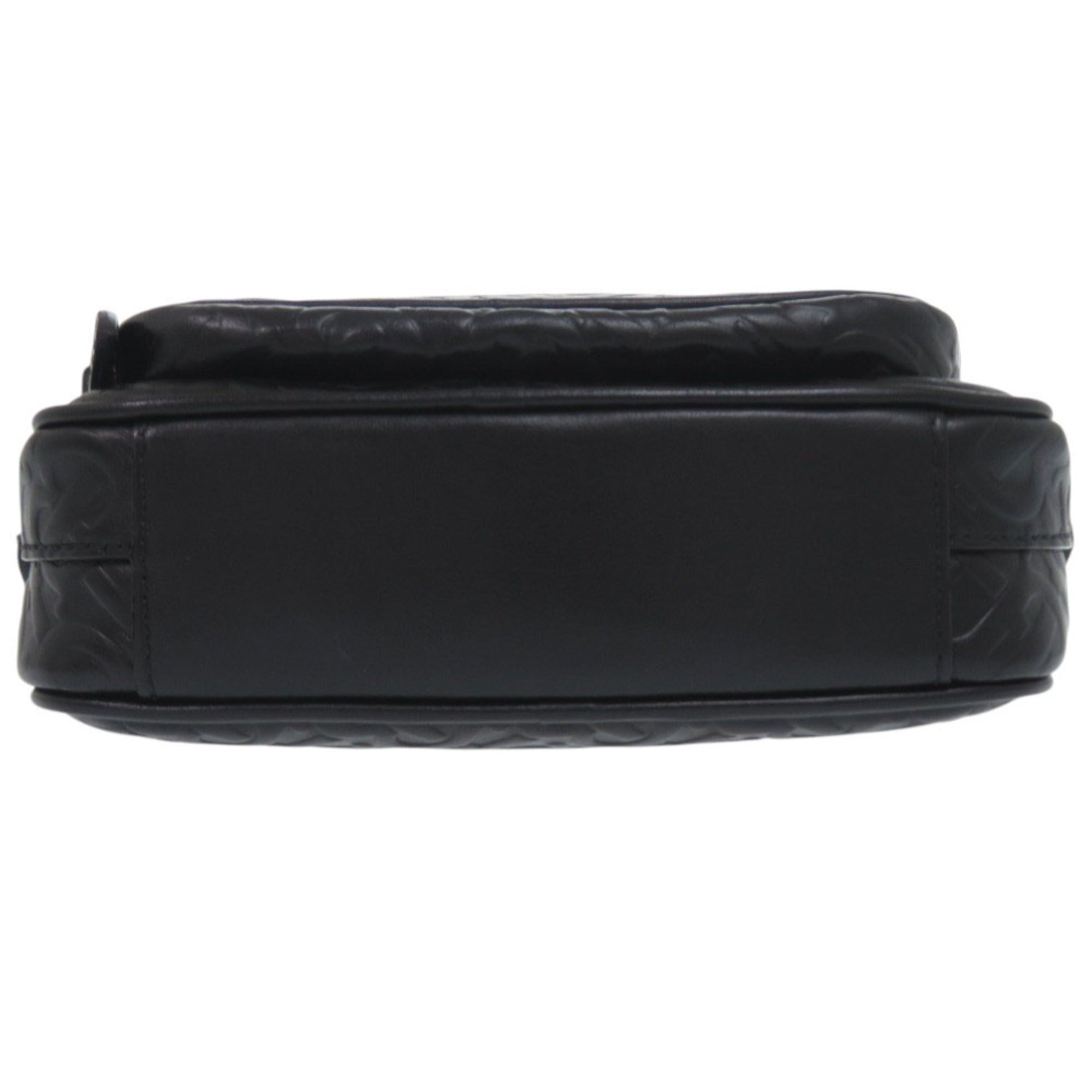Burberry Black Leather Shoulder Bag (Pre-Owned)