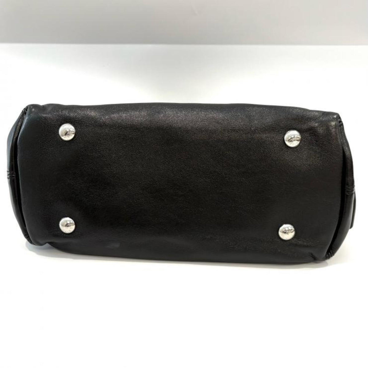 Louis Vuitton Noir Leather Shoulder Bag (Pre-Owned)