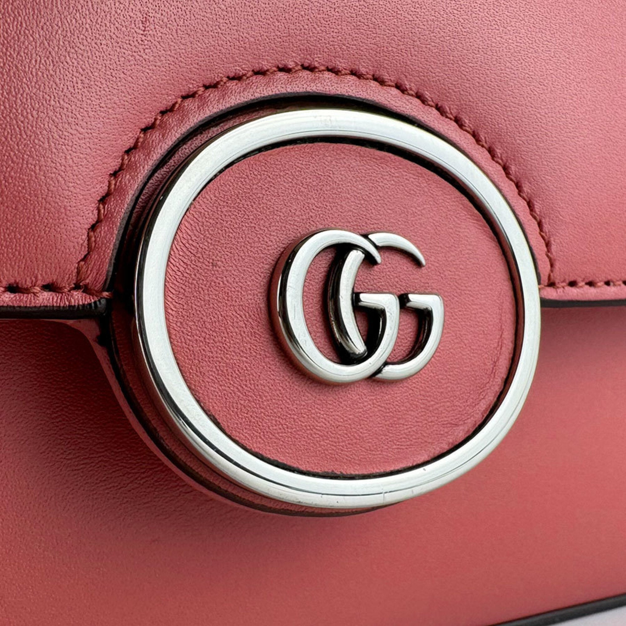 Gucci Pink Leather Shoulder Bag (Pre-Owned)