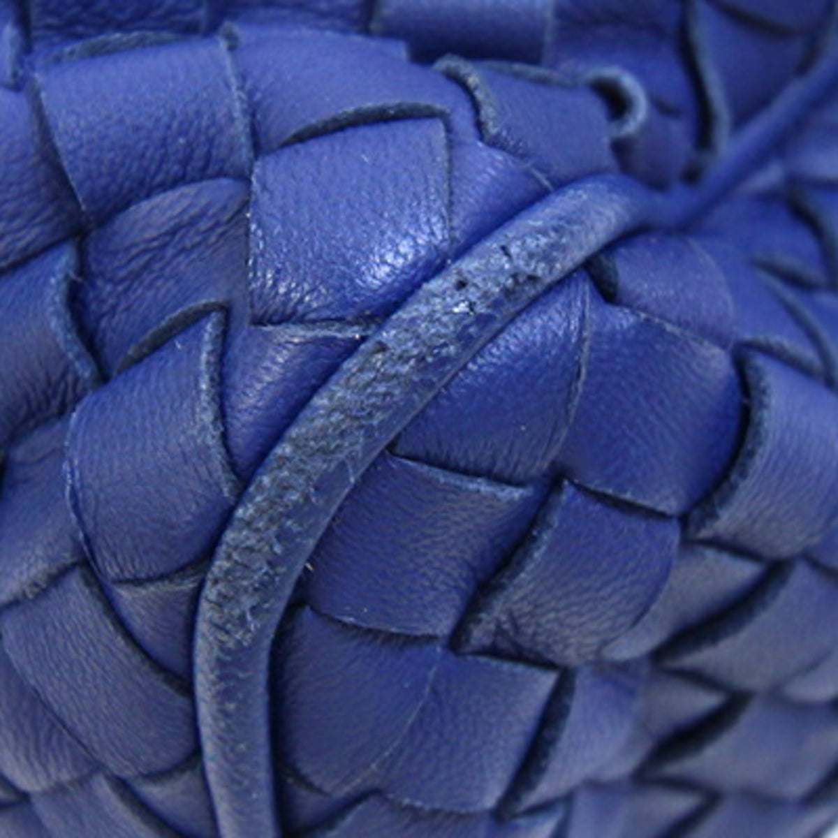 Bottega Veneta Blue Leather Handbag (Pre-Owned)