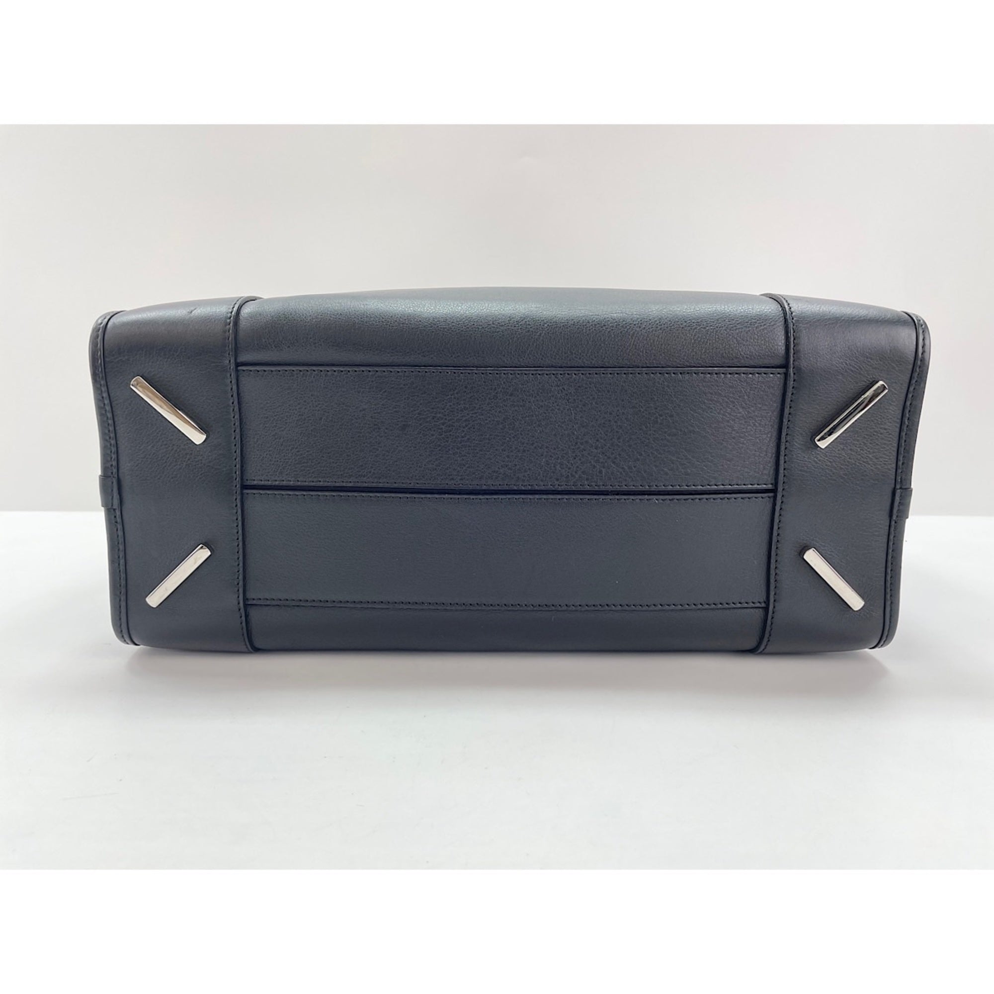 Loewe Black Handbag (Pre-Owned)