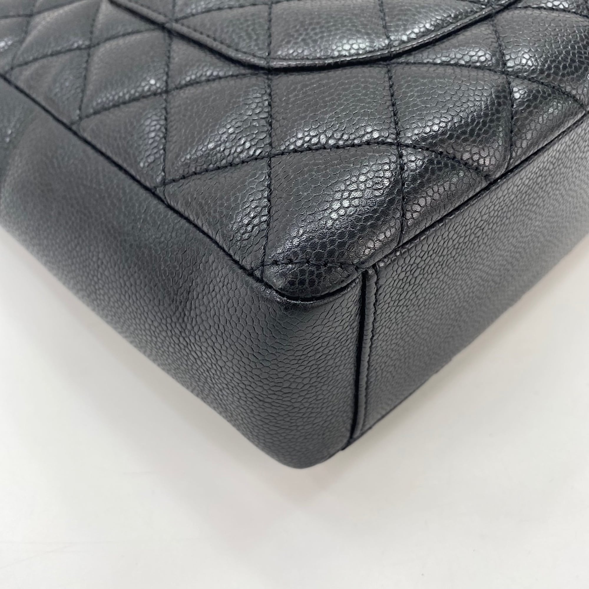 Chanel Matelasse Black Handbag (Pre-Owned)