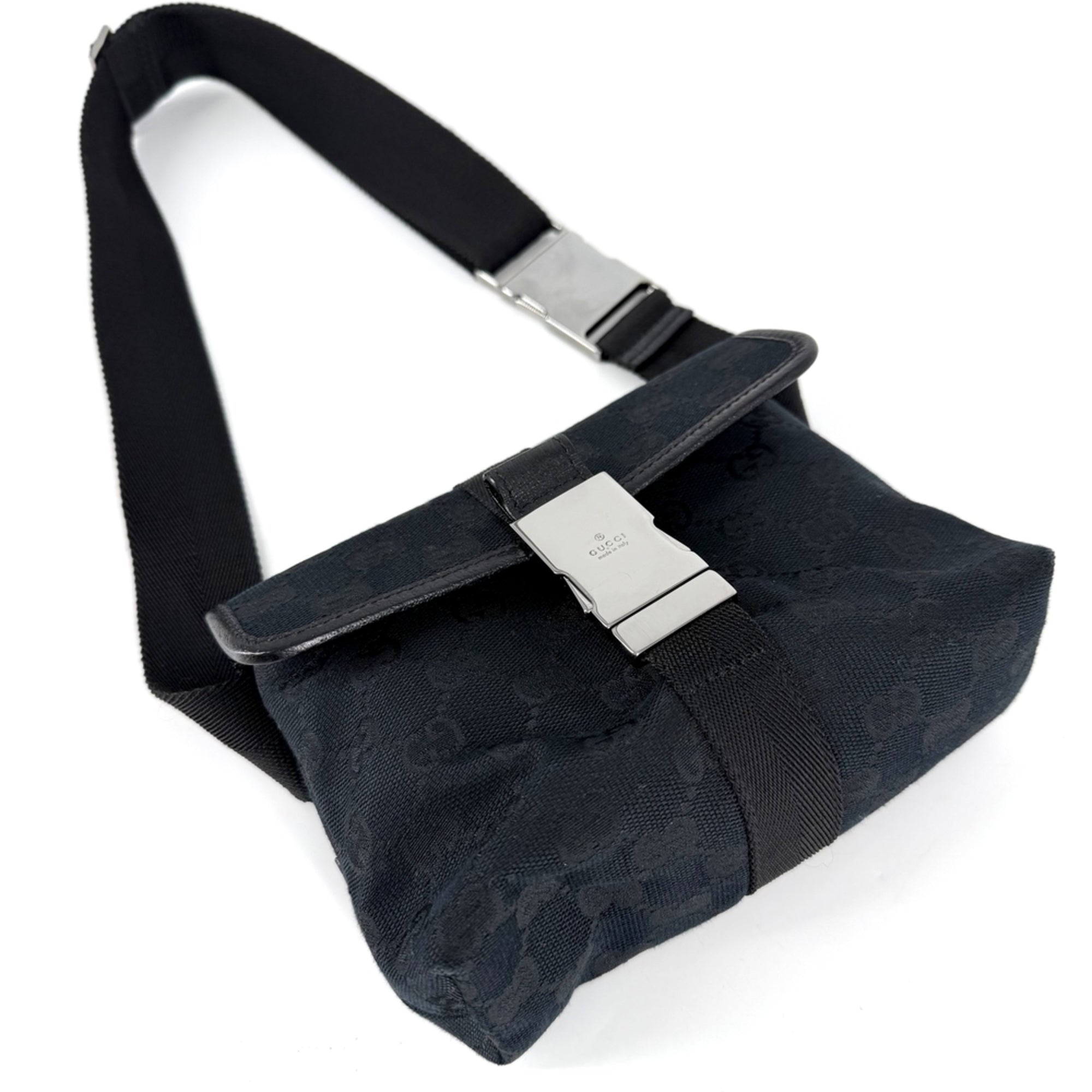 Gucci Gg Canvas Black Gg Canvas Fanny Pack (Pre-Owned)