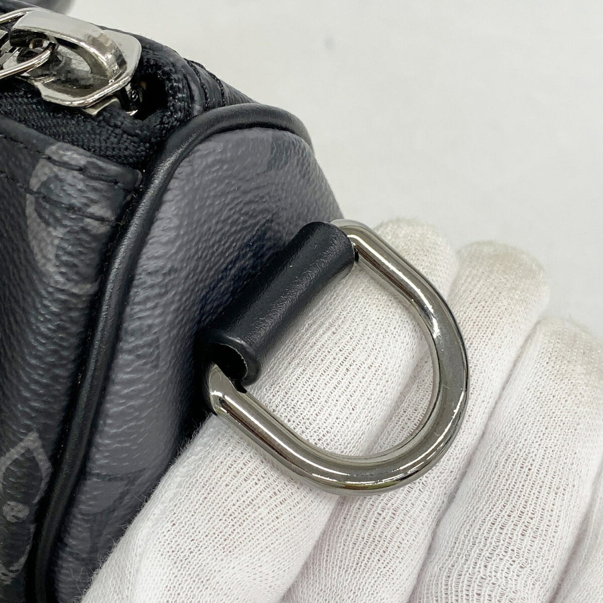Louis Vuitton Black Gray Handbag (Pre-Owned)