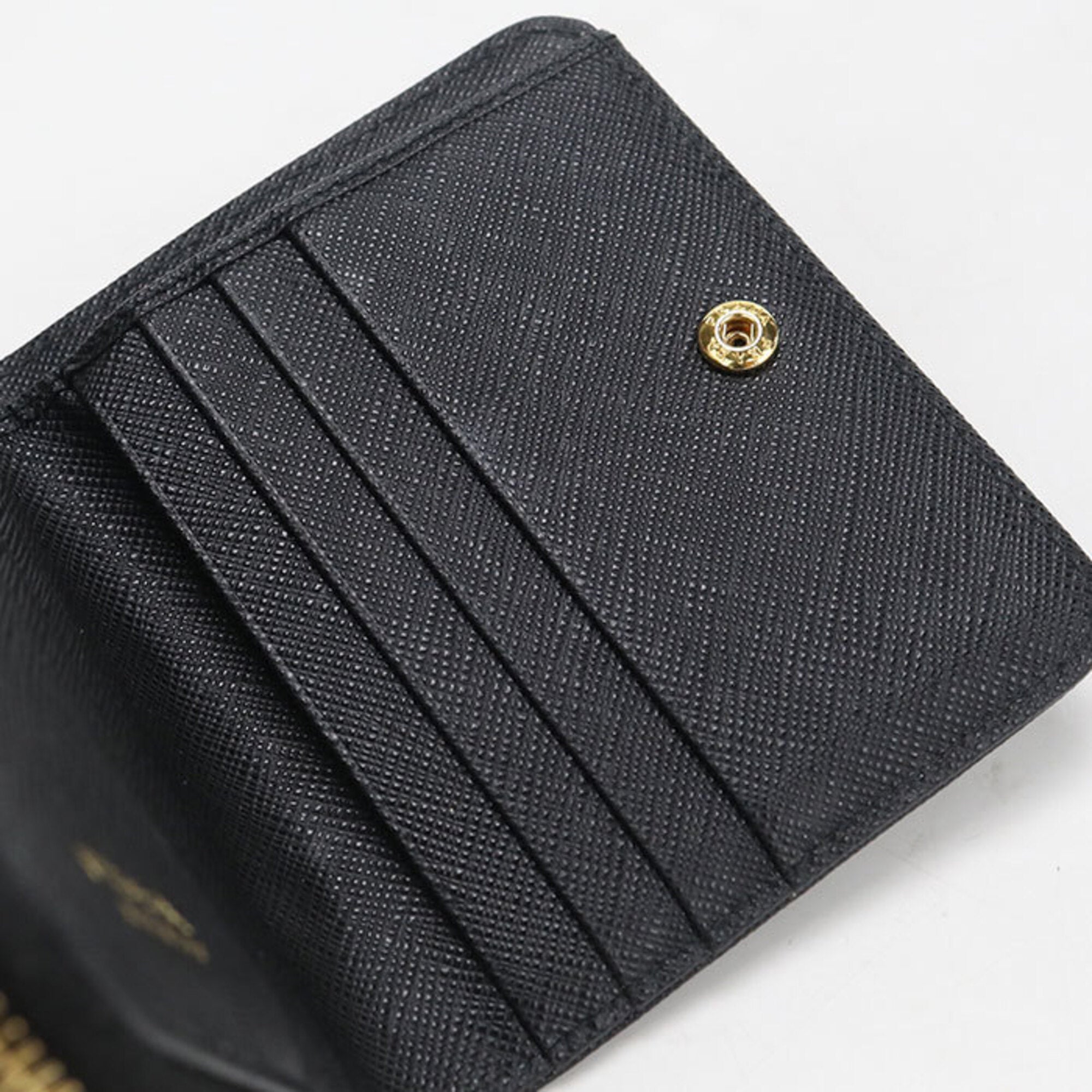 Prada Black Leather Wallet (Bi-Fold) (Pre-Owned)