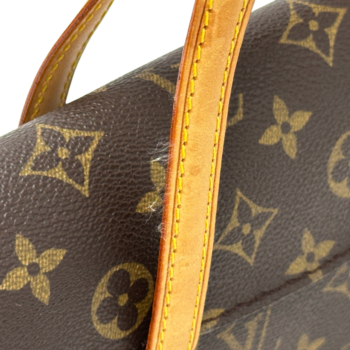 Louis Vuitton Brown Monogram Canvas Handbag (Pre-Owned)