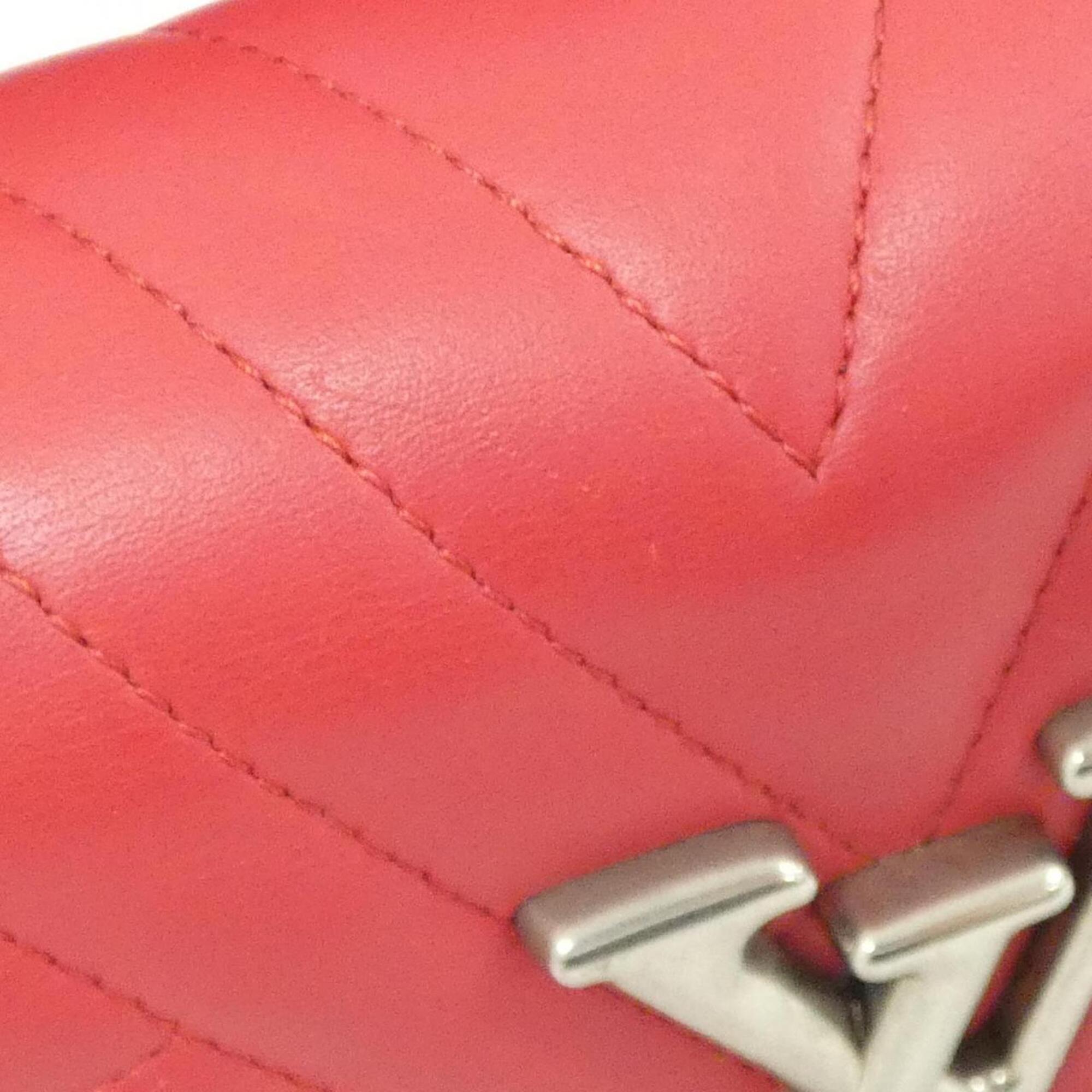 Louis Vuitton Rouge Leather Shoulder Bag (Pre-Owned)