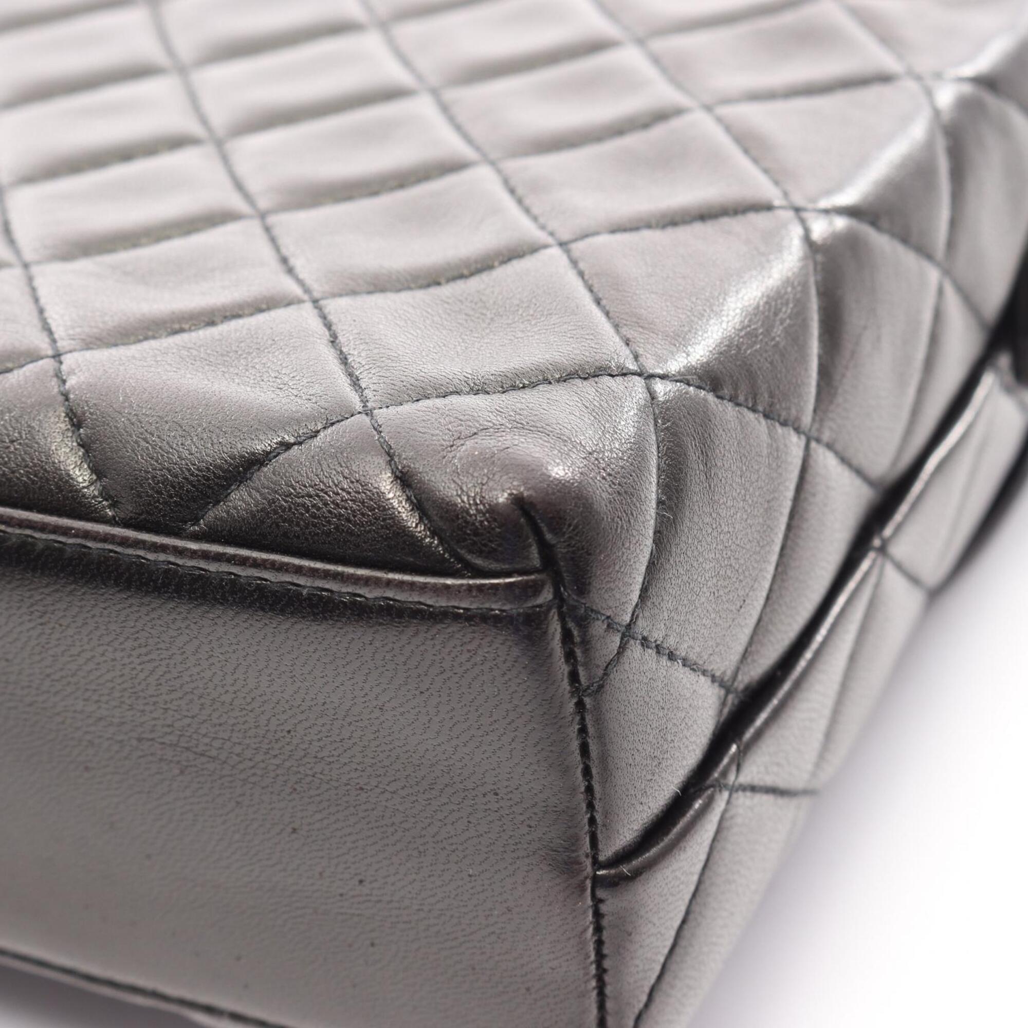 Chanel Black Leather Handbag Shoulder Bag (Pre-Owned)