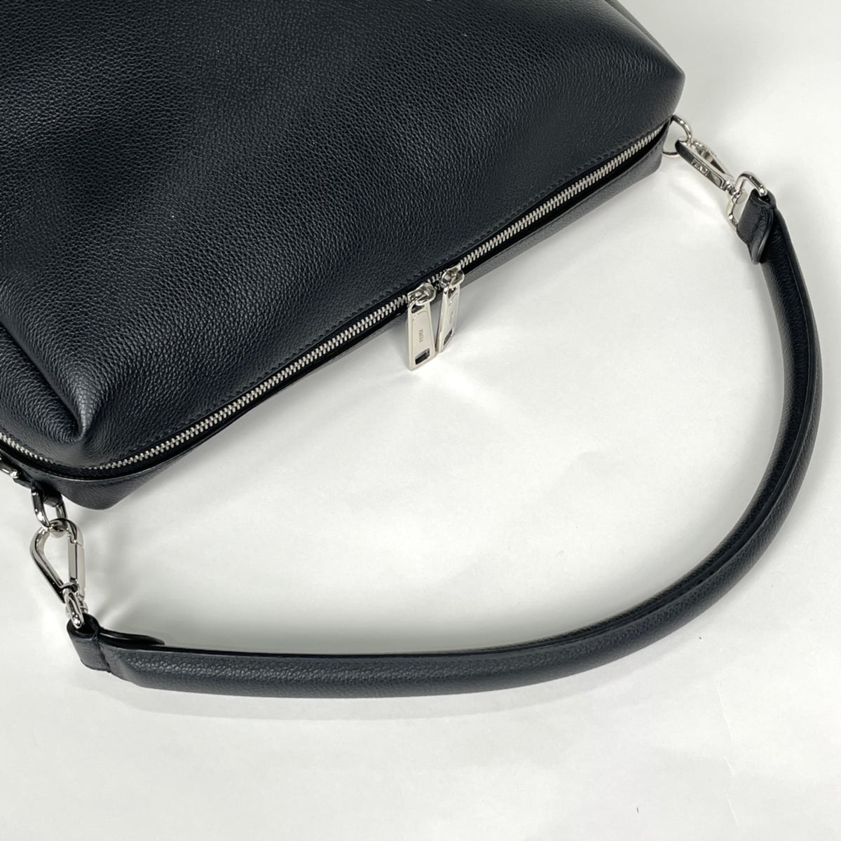 Fendi Black Leather Handbag (Pre-Owned)