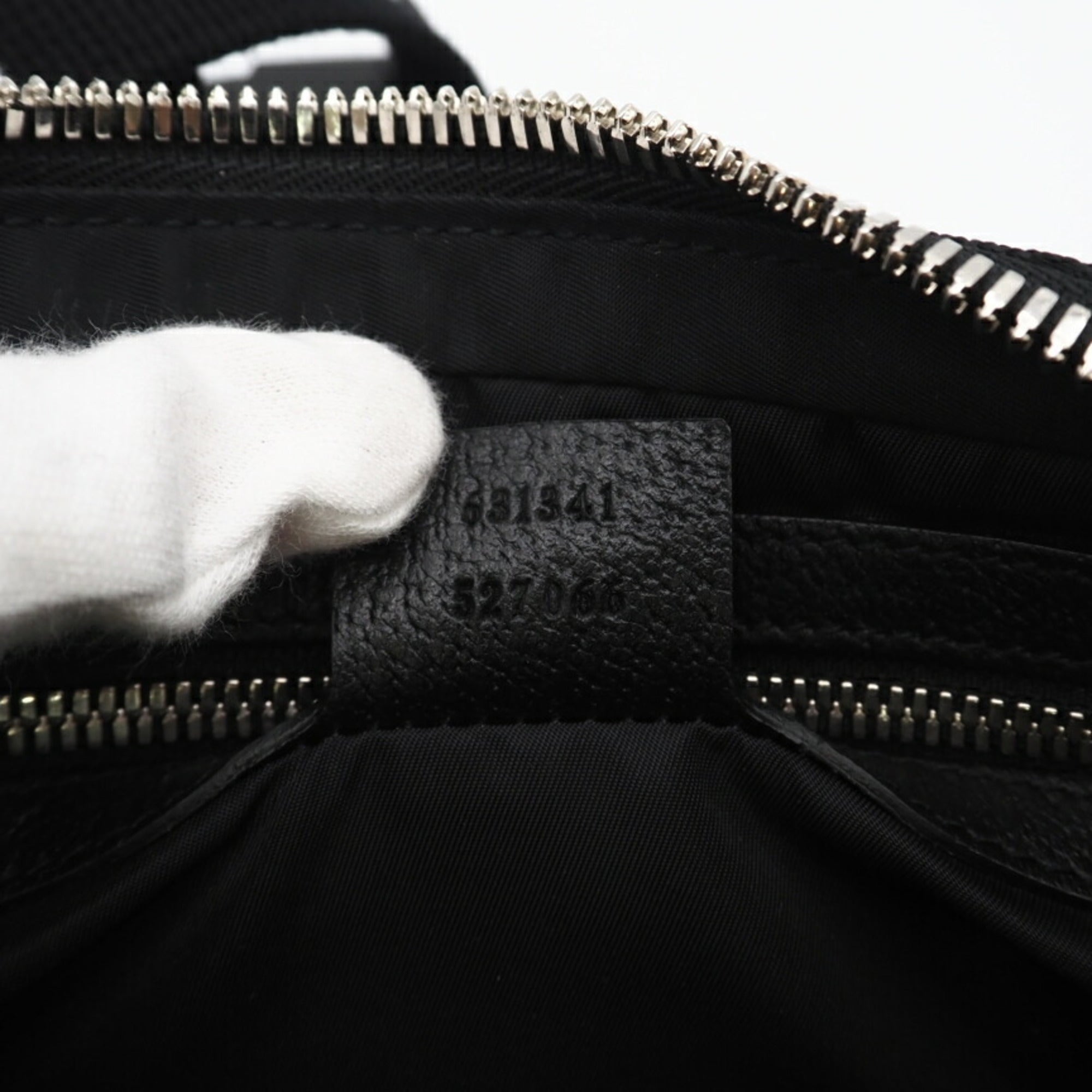 Gucci Black Nylon Leather Sling Bag (Pre-Owned)
