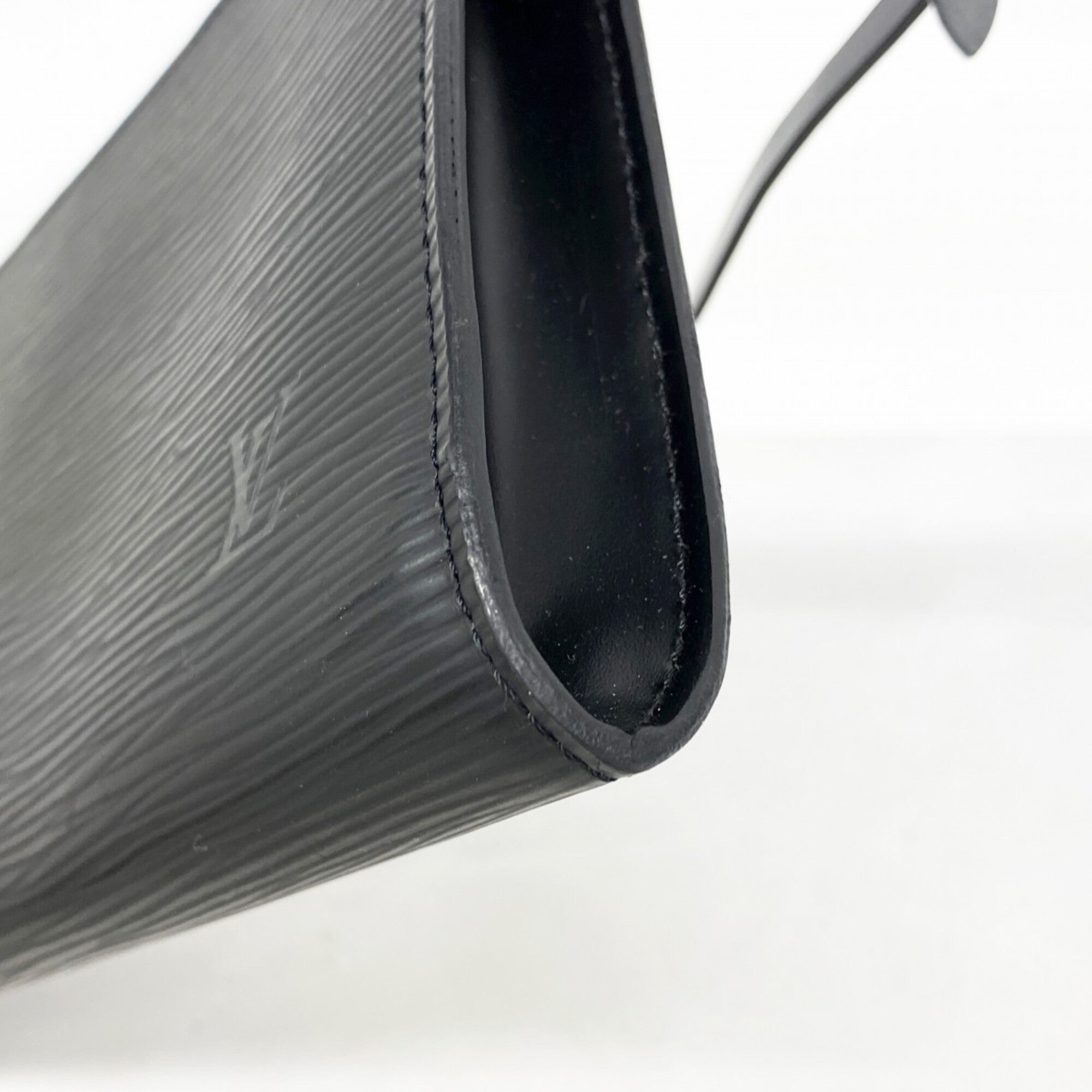 Louis Vuitton Noir Pouch (Pre-Owned)
