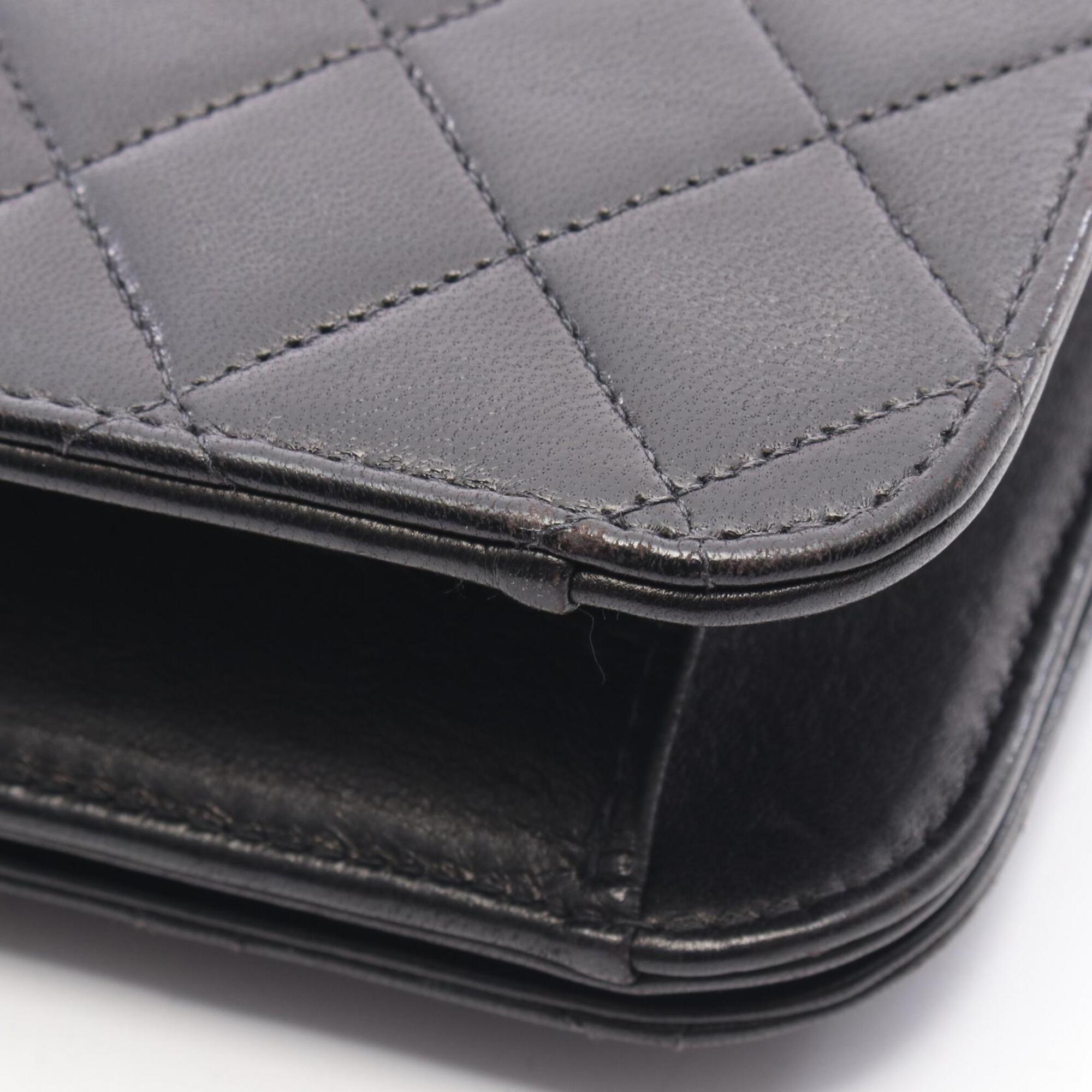 Chanel Black Leather Handbag Shoulder Bag (Pre-Owned)