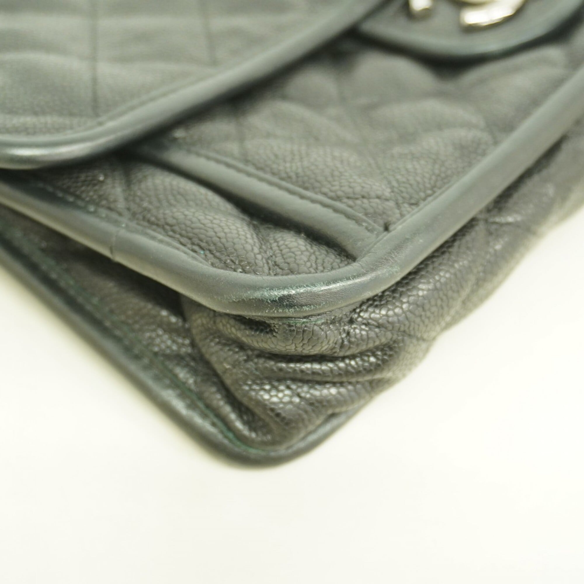 Chanel Black Grained Calfskin Shoulder Bag (Pre-Owned)