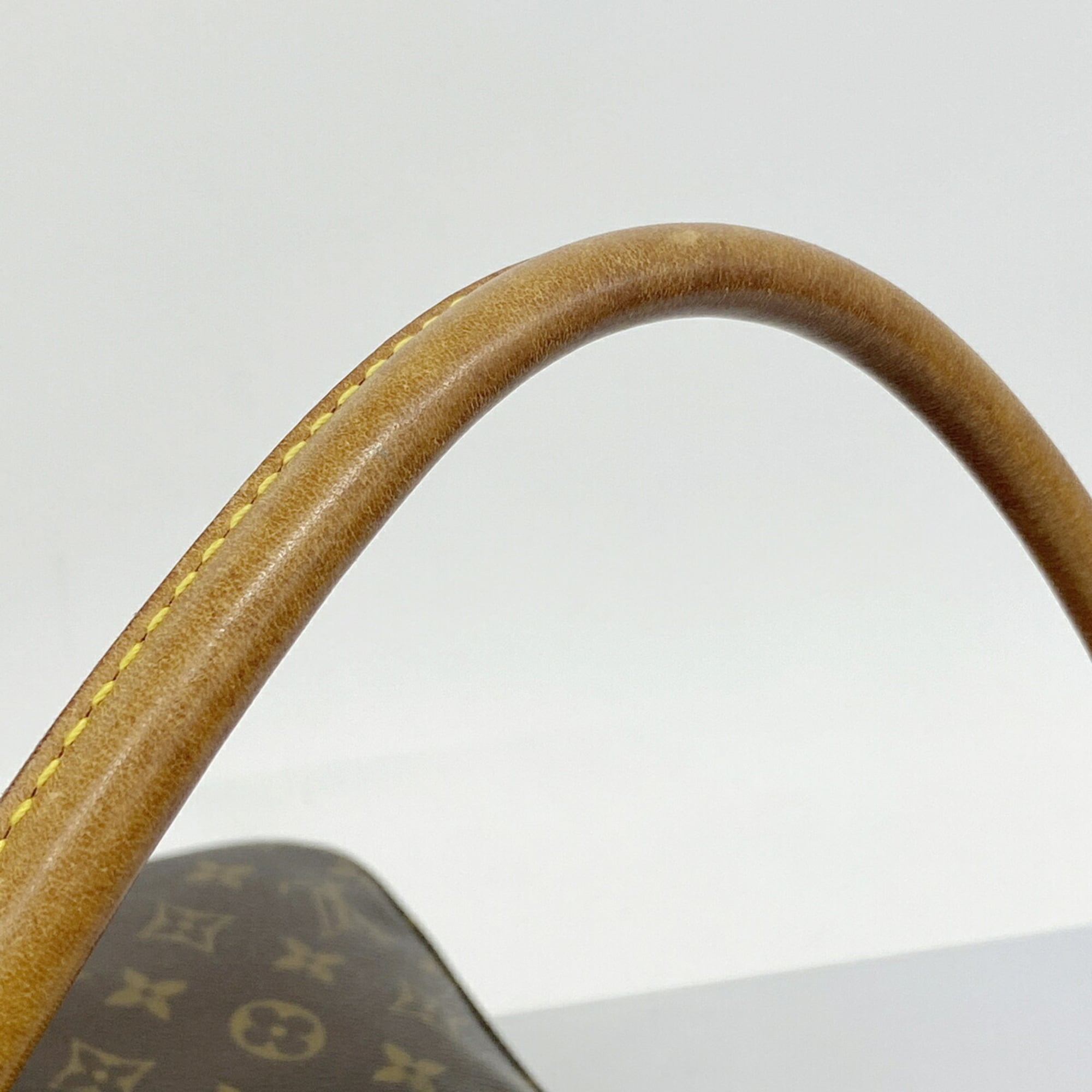 Louis Vuitton Brown Shoulder Bag (Pre-Owned)
