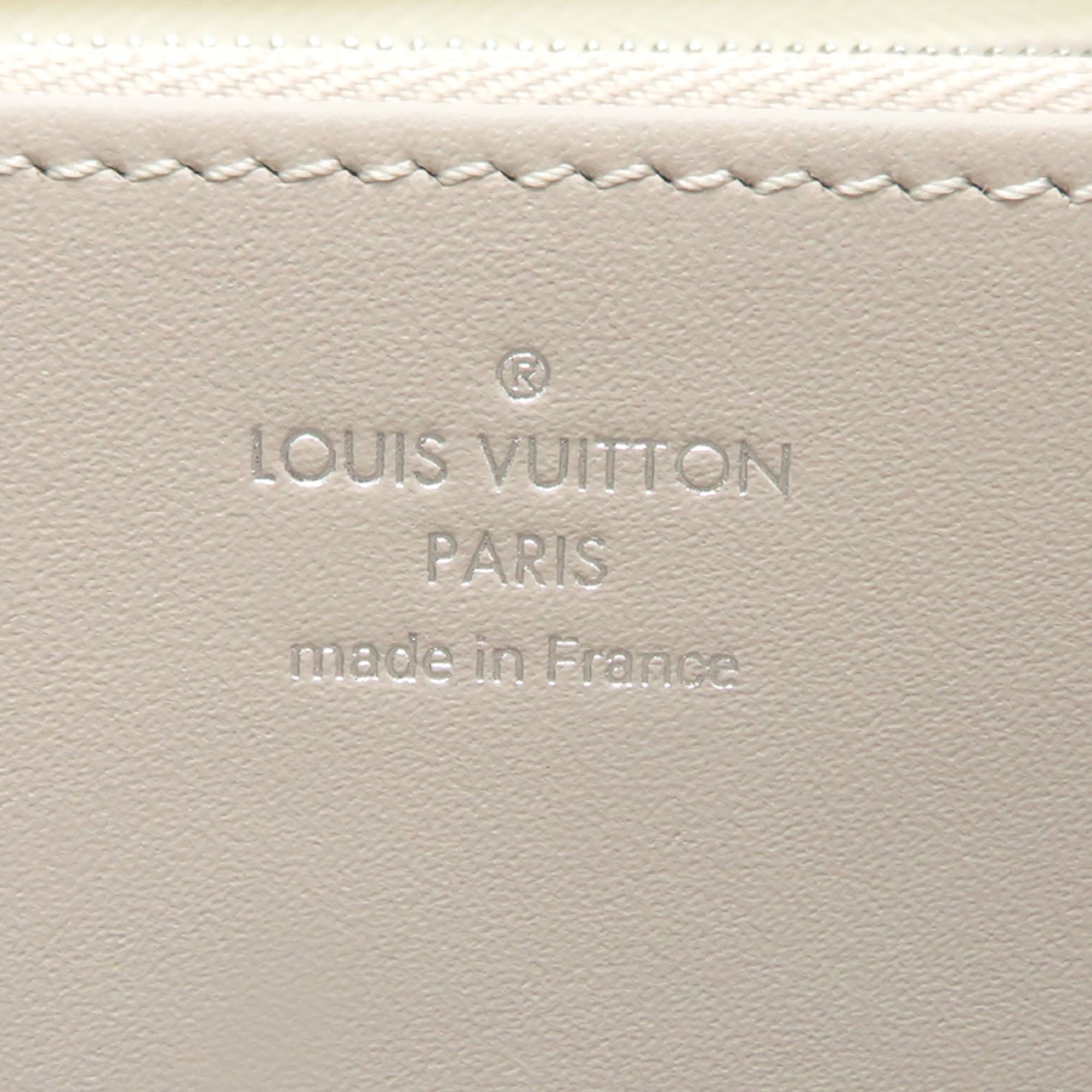 Louis Vuitton White Mahina Leather Long Wallet (Bi-Fold) (Pre-Owned)