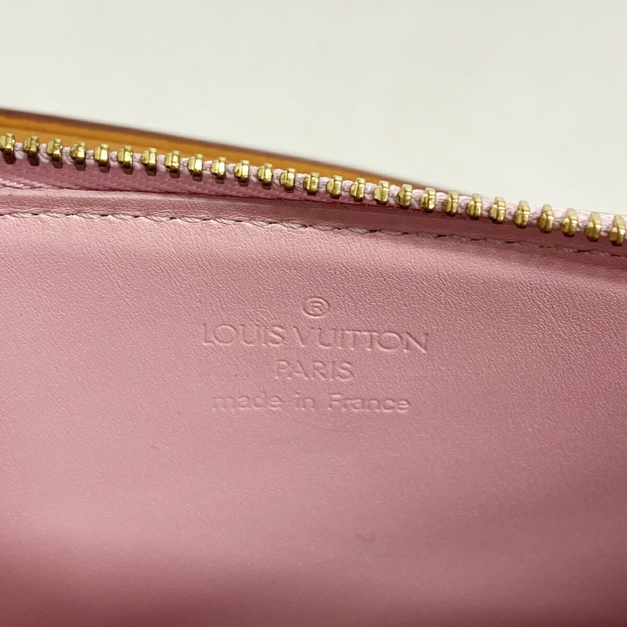 Louis Vuitton Rose Pouch (Pre-Owned)