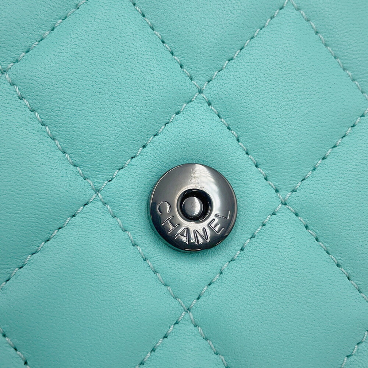 Chanel Black Turquoise Chain/Shoulder Wallet (Pre-Owned)