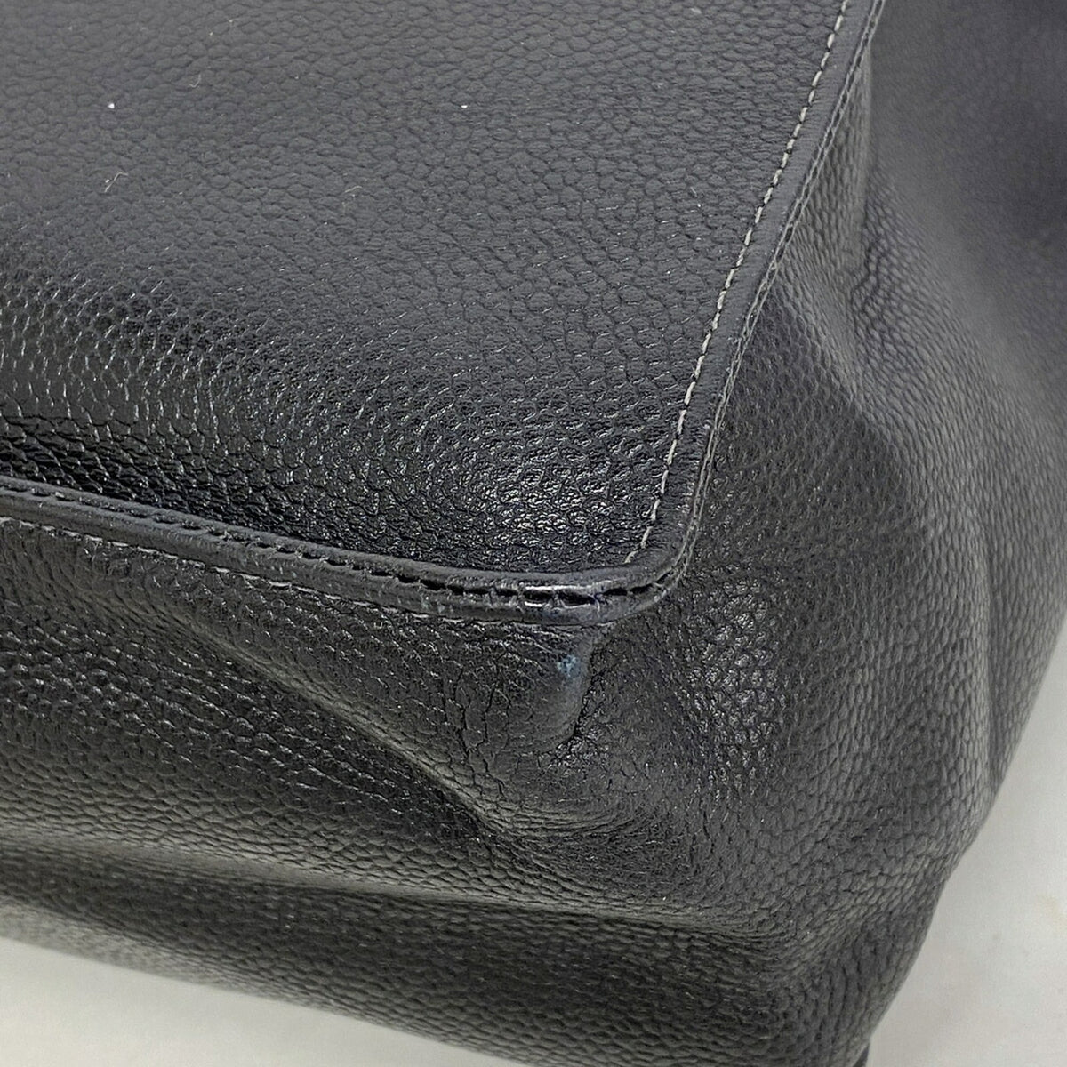 Chanel Black Grained Calfskin Tote Bag (Pre-Owned)