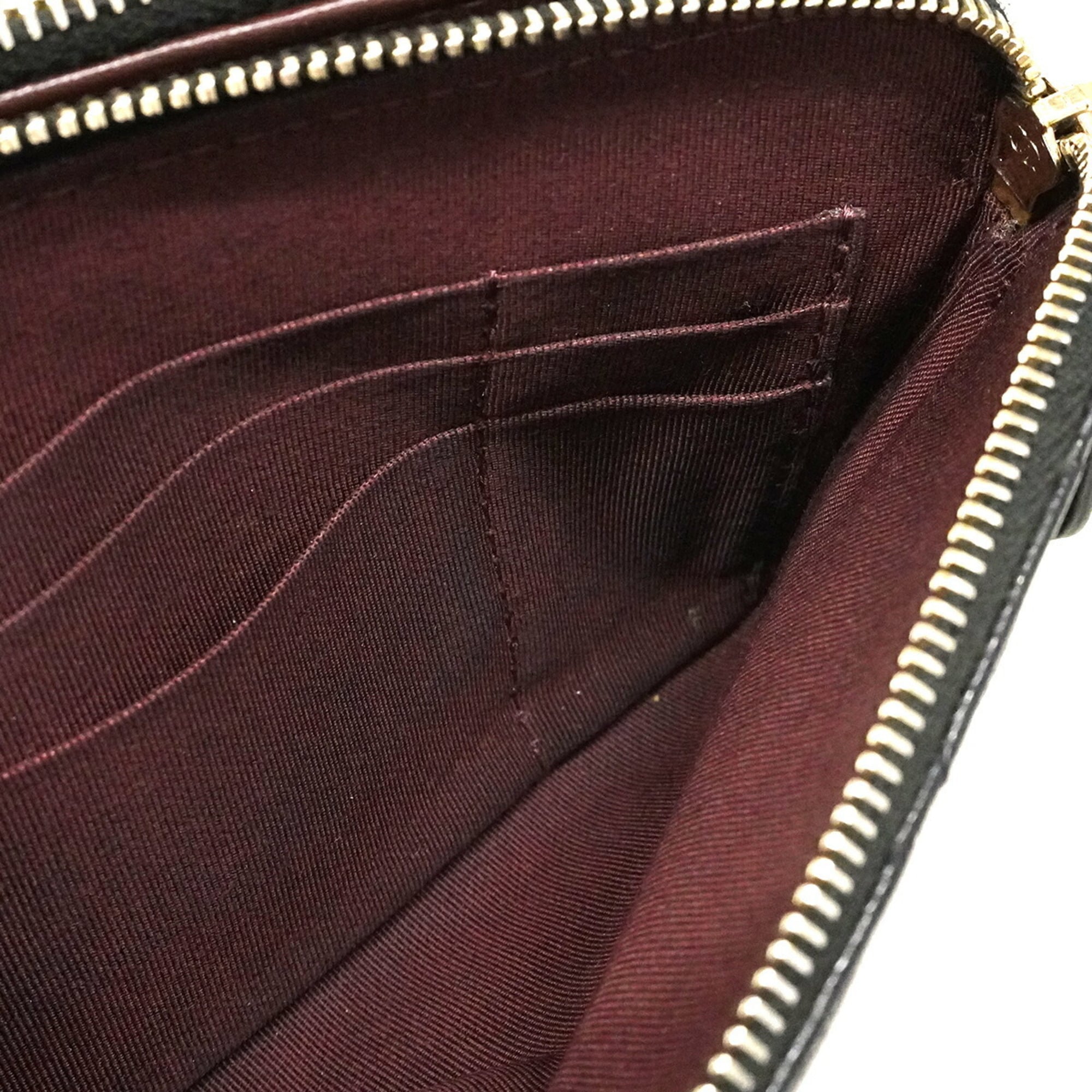Chanel Black Grained Calfskin Shoulder Bag (Pre-Owned)