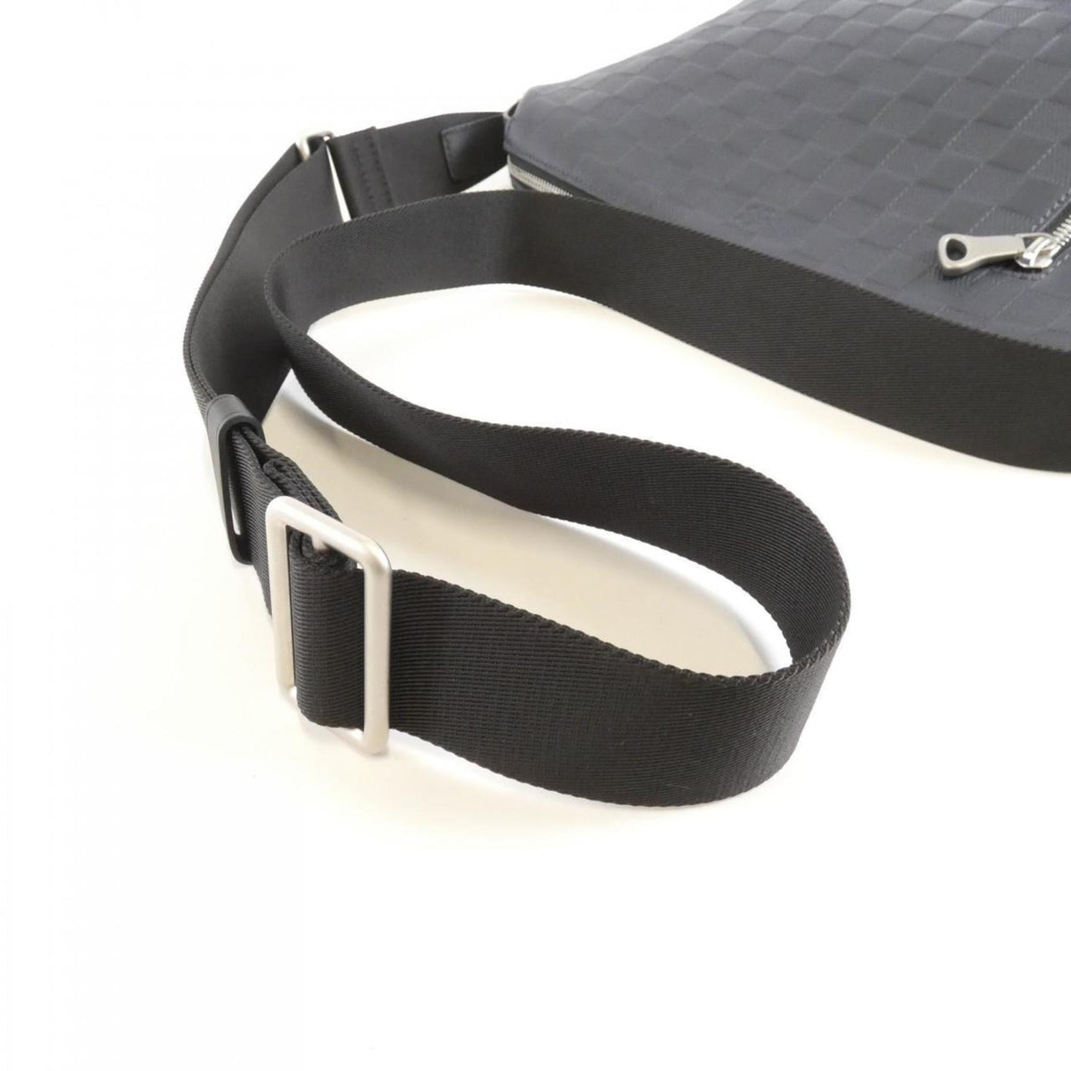 Louis Vuitton Onyx Leather Shoulder Bag (Pre-Owned)