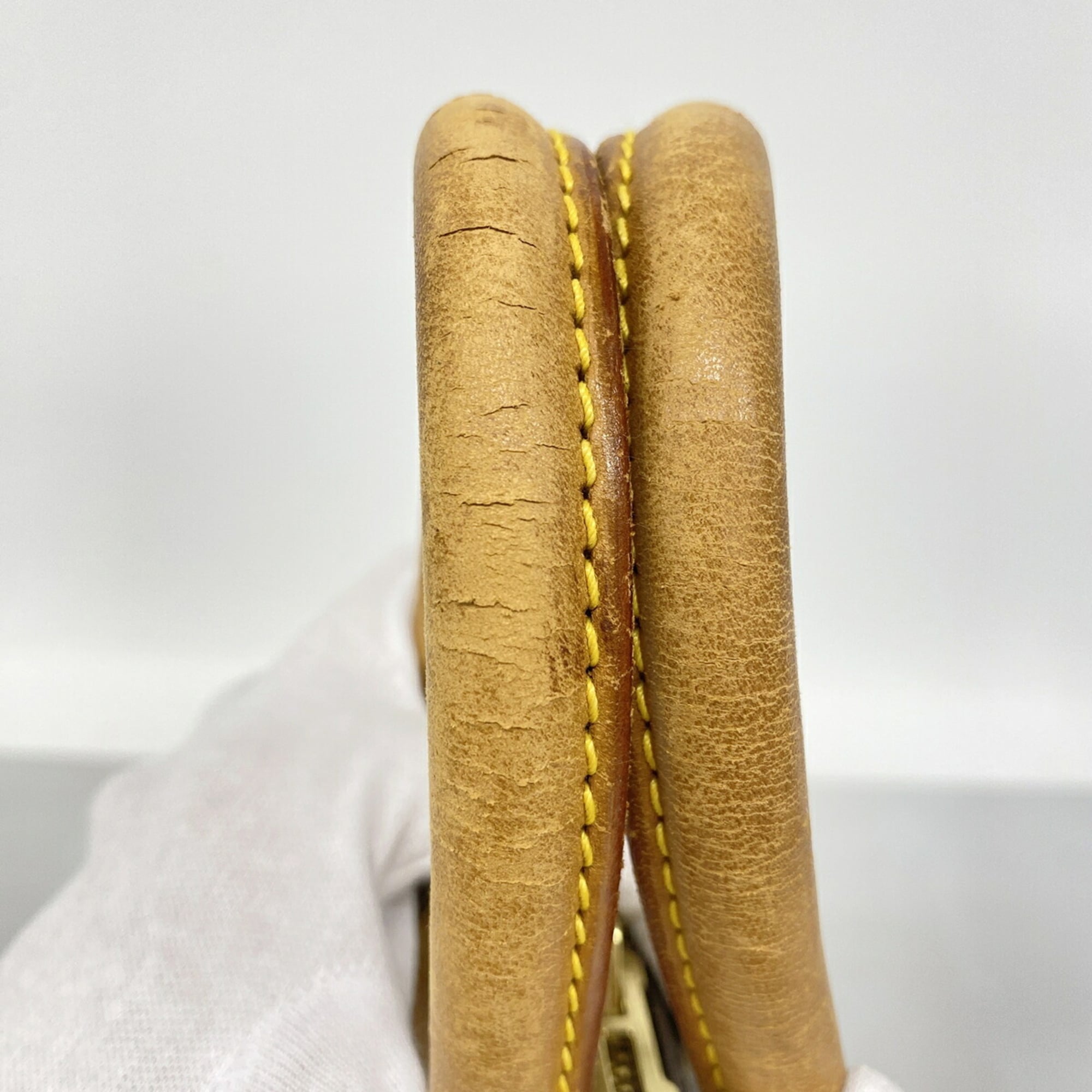 Louis Vuitton Brown Handbag (Pre-Owned)