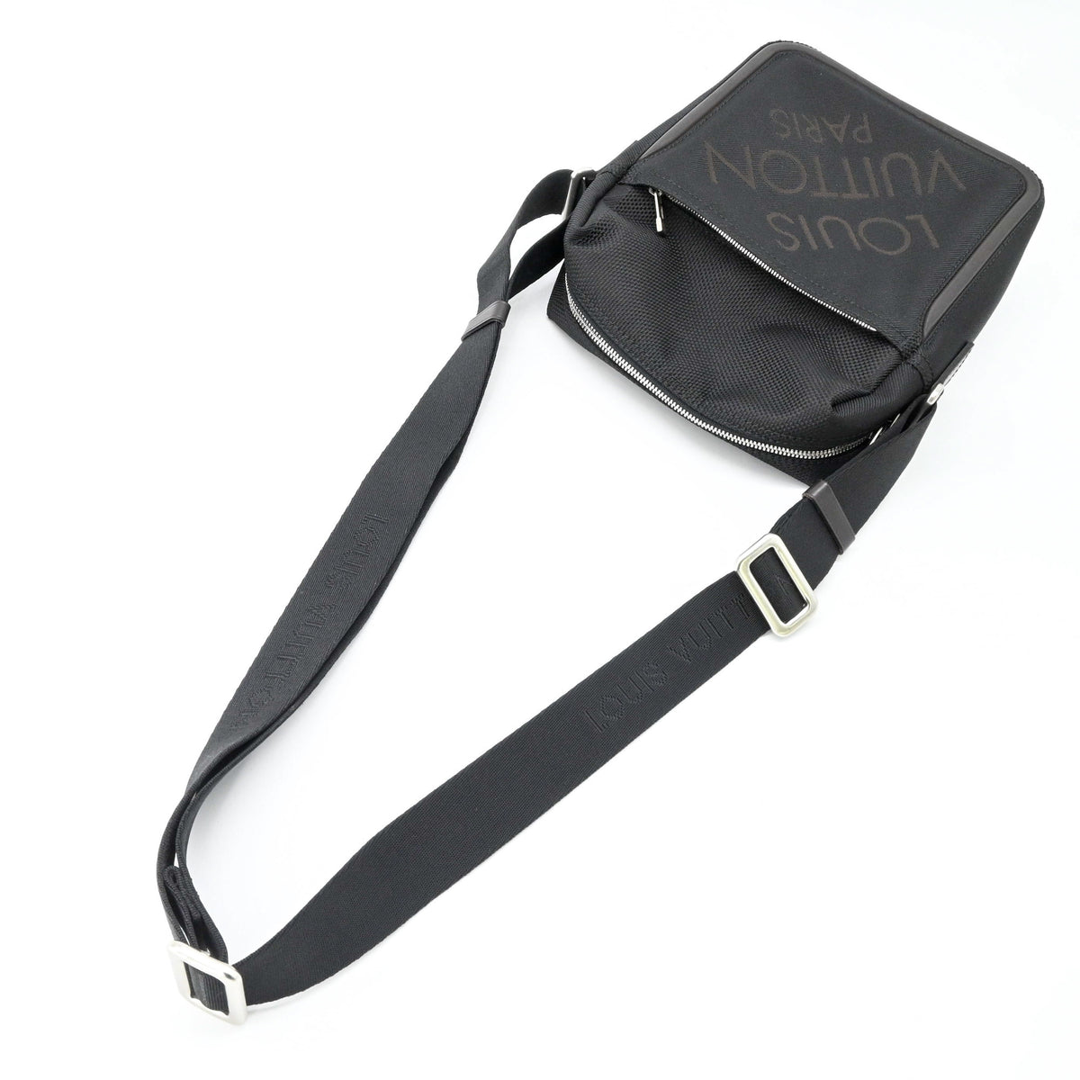 Louis Vuitton Black Damier Geant Shoulder Bag (Pre-Owned)