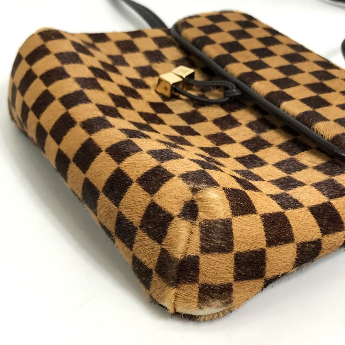 Louis Vuitton Brown Leather Pochette Shoulder Bag (Pre-Owned)