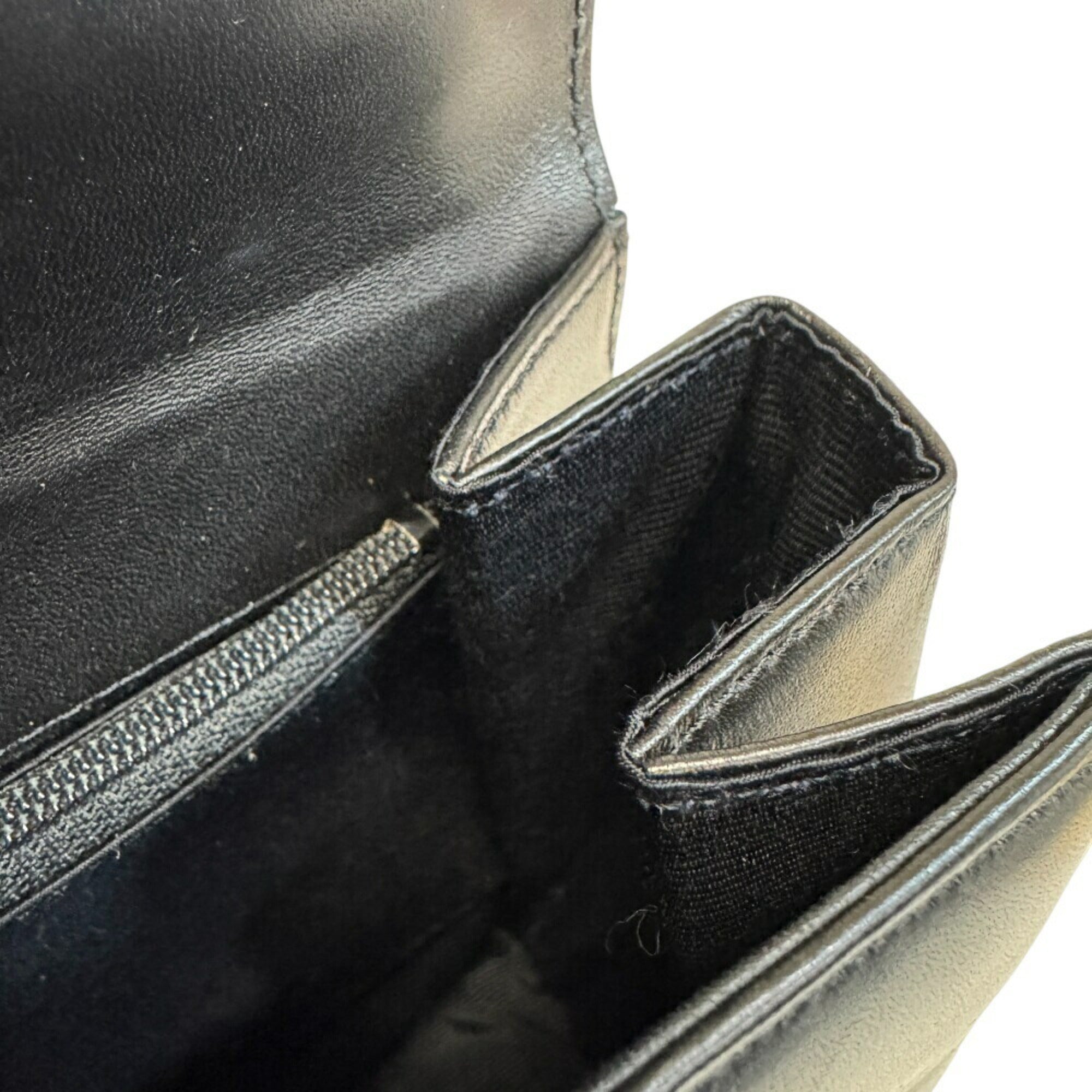 Givenchy Black Leather Handbag (Pre-Owned)