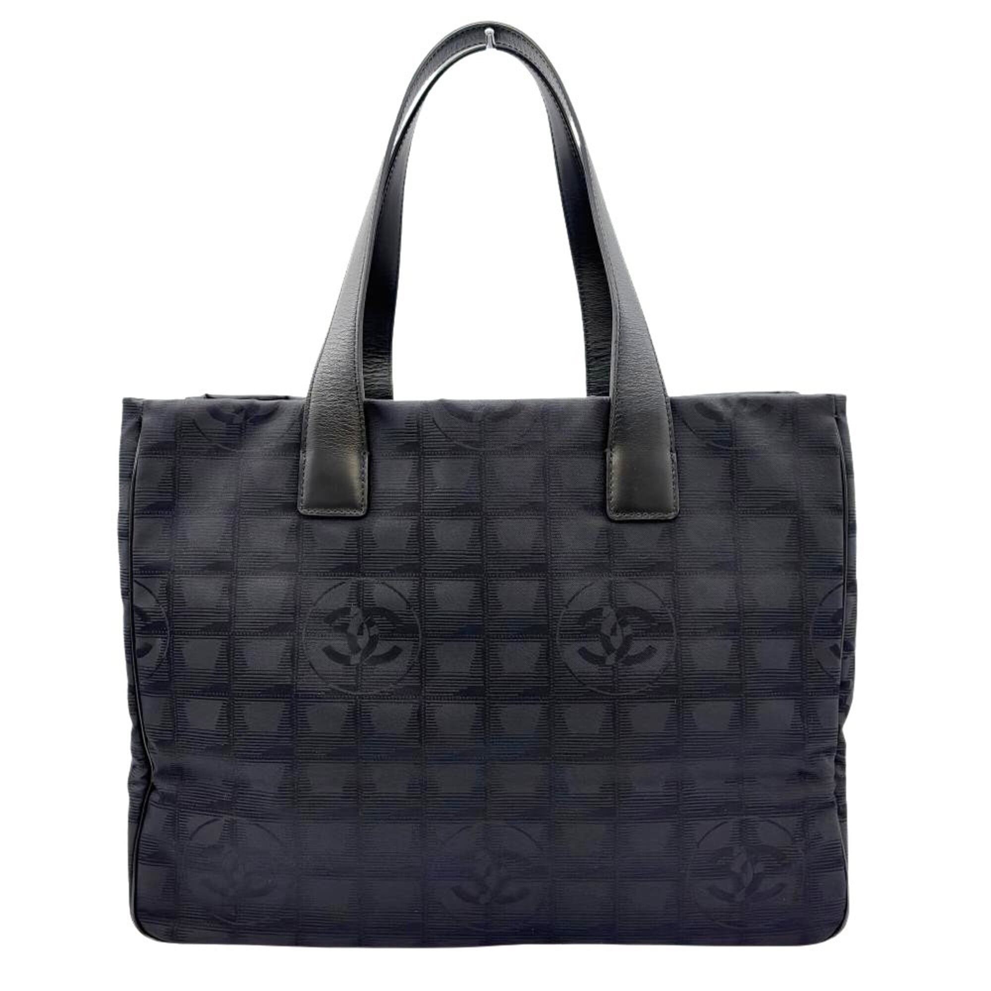 Chanel New Travel Line Black Nylon Tote Bag (Pre-Owned)