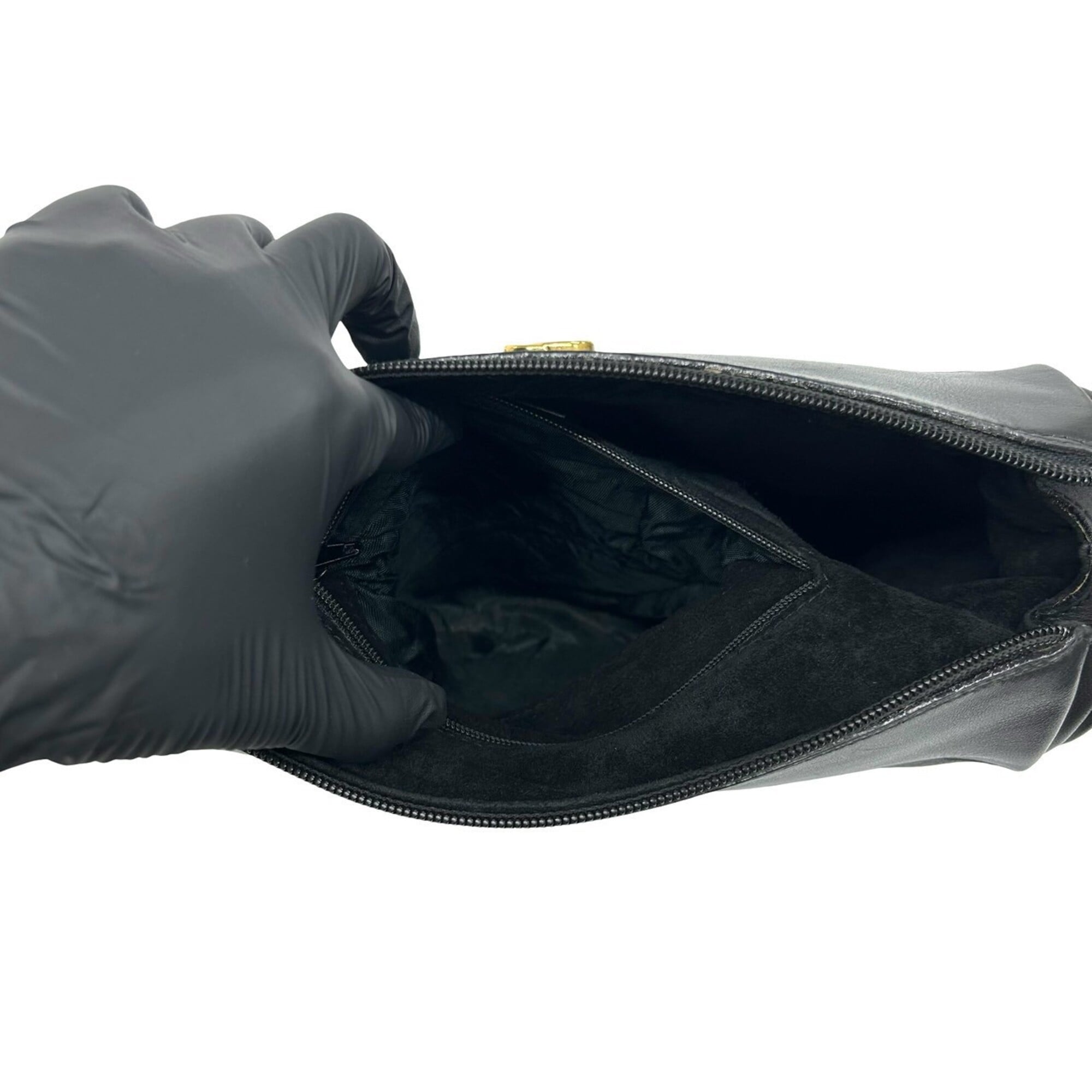 Gucci Black Leather Pochette Shoulder Bag (Pre-Owned)