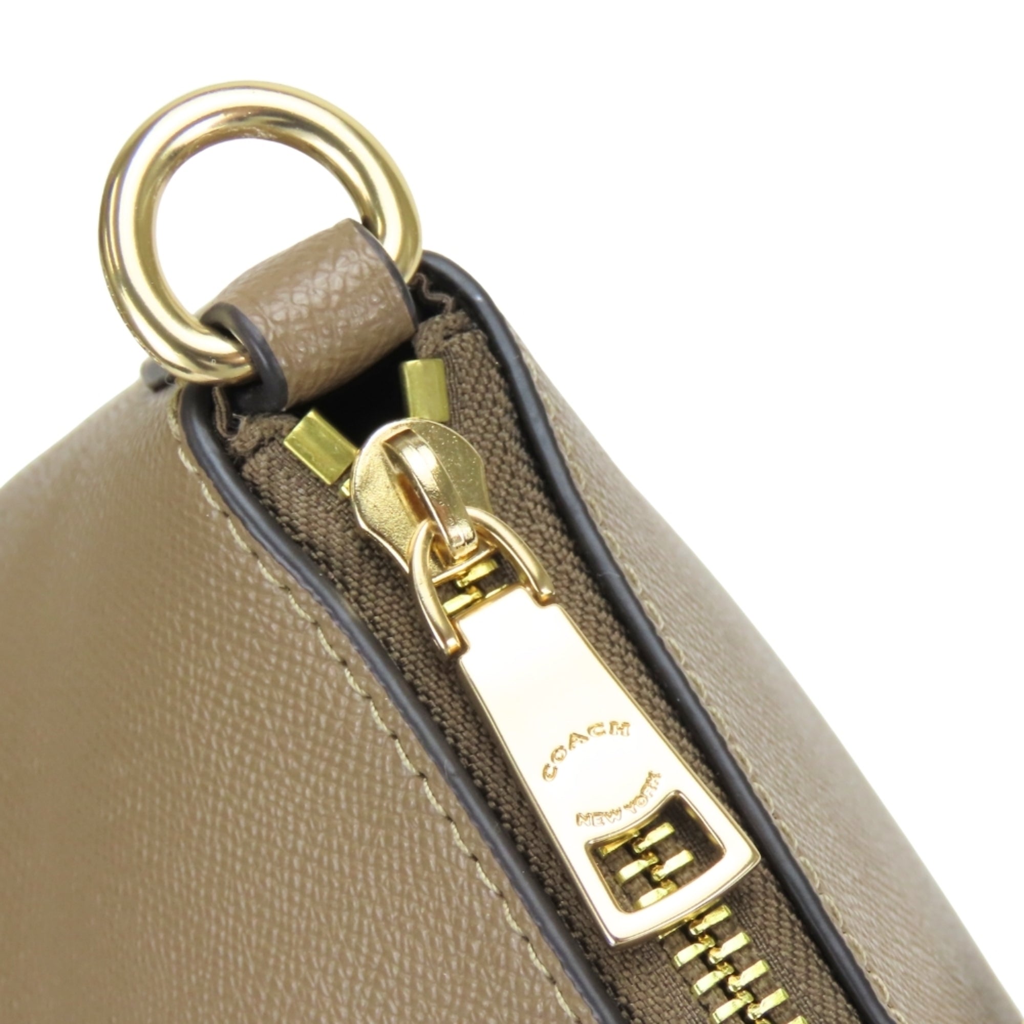 Coach Brown Leather Handbag (Pre-Owned)