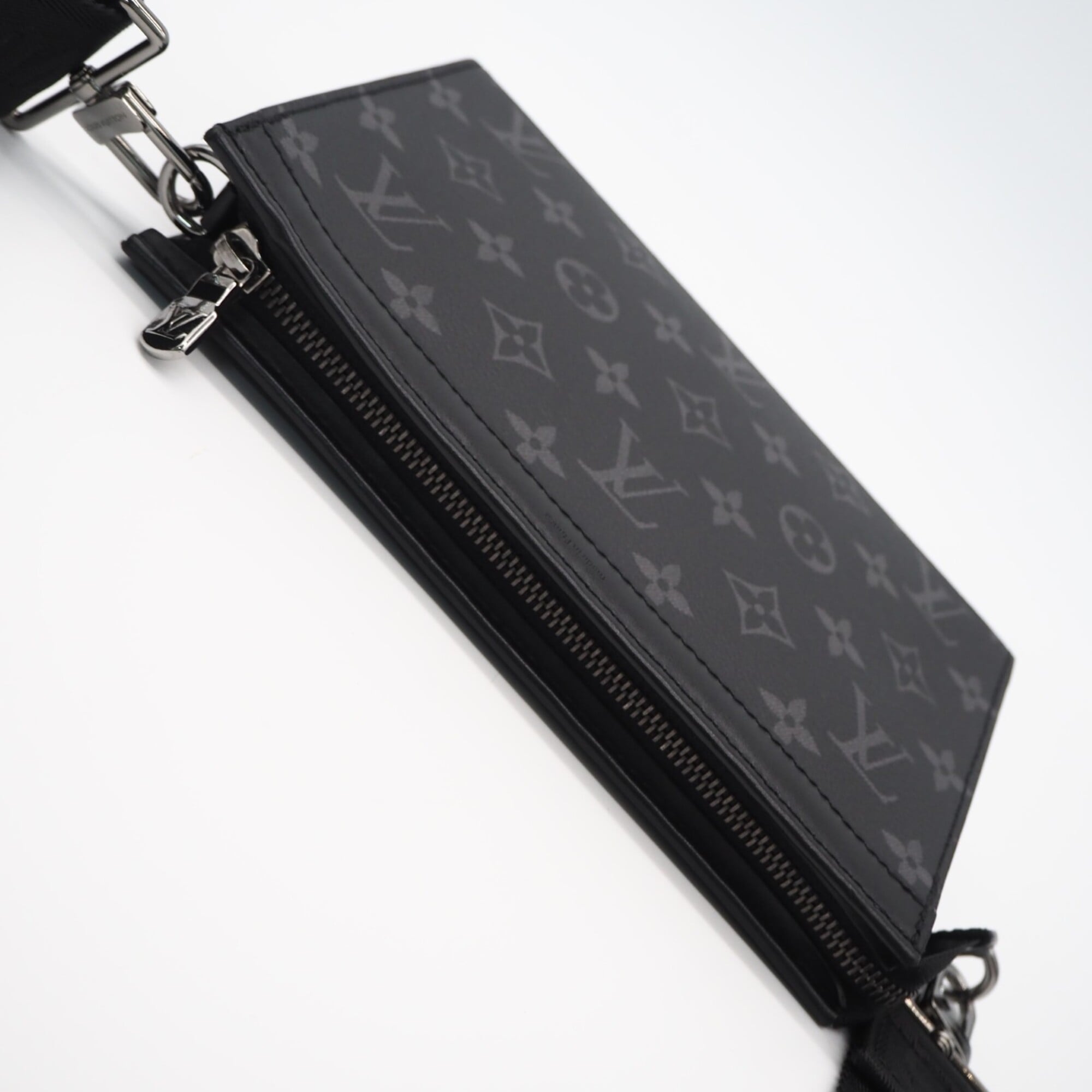 Louis Vuitton Black Coated Canvas Leather Pouch Shoulder Bag (Pre-Owned)