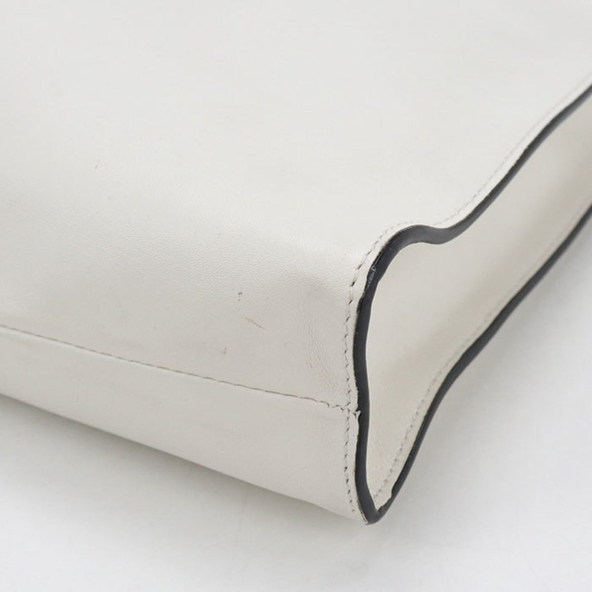 Prada White Leather Tote Bag (Pre-Owned)