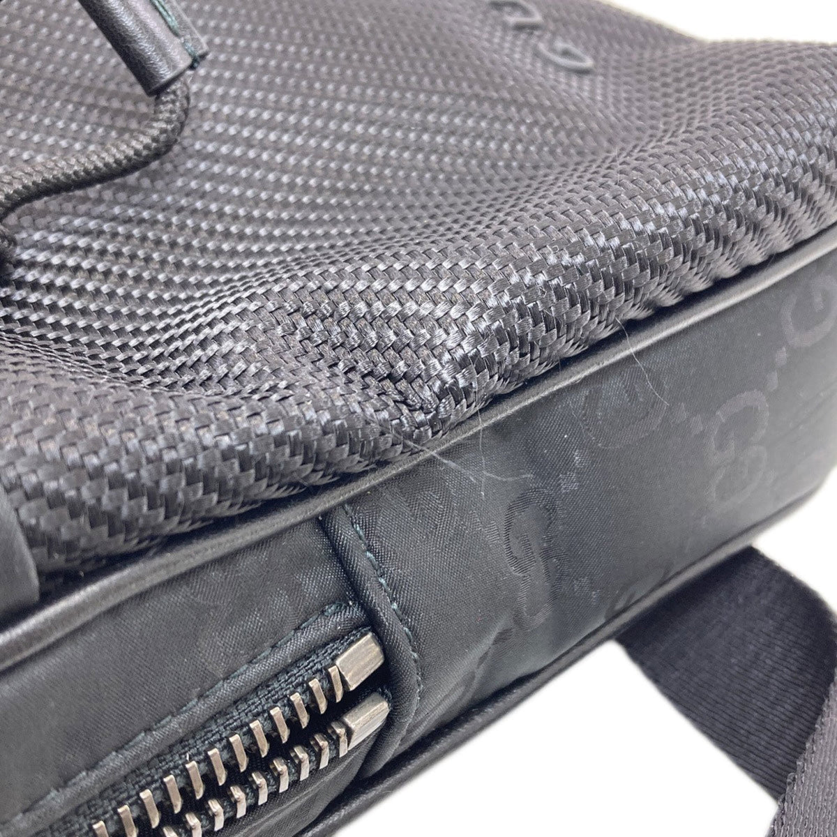 Gucci Black Nylon Shoulder Bag (Pre-Owned)