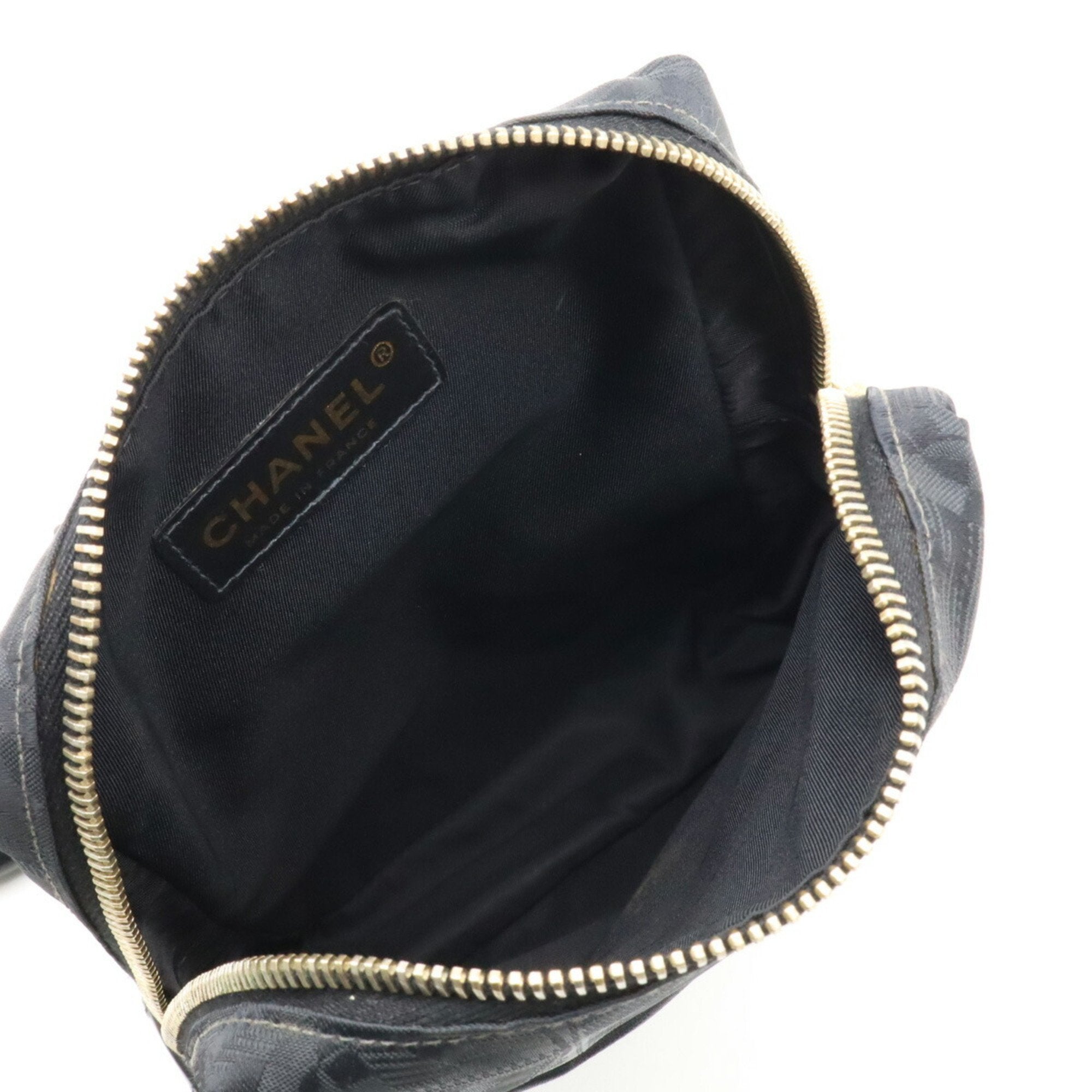 Chanel Black Nylon Jacquard Leather Pochette Shoulder Bag (Pre-Owned)
