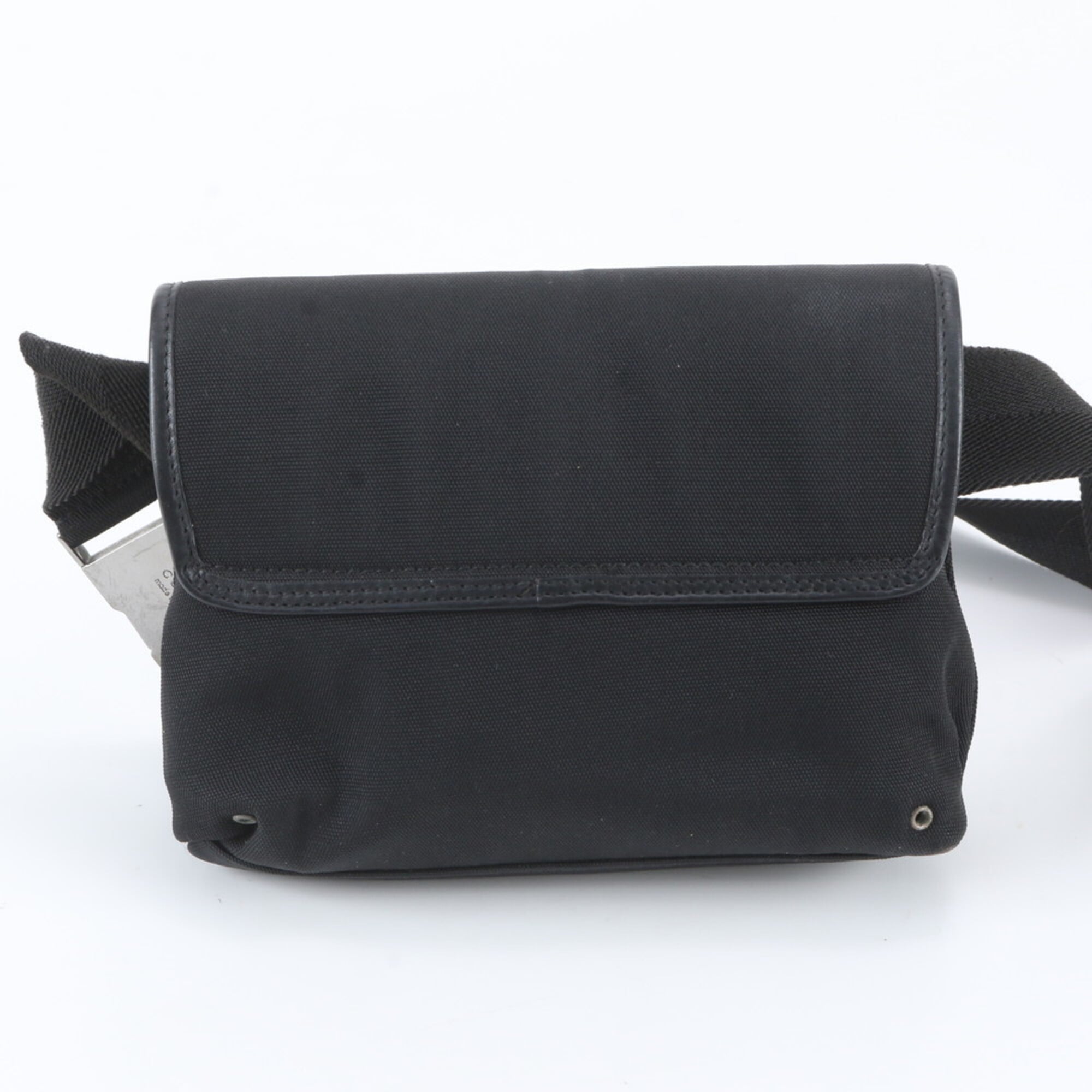 Gucci Black Leather Nylon Pouch Shoulder Bag Sling Bag (Pre-Owned)