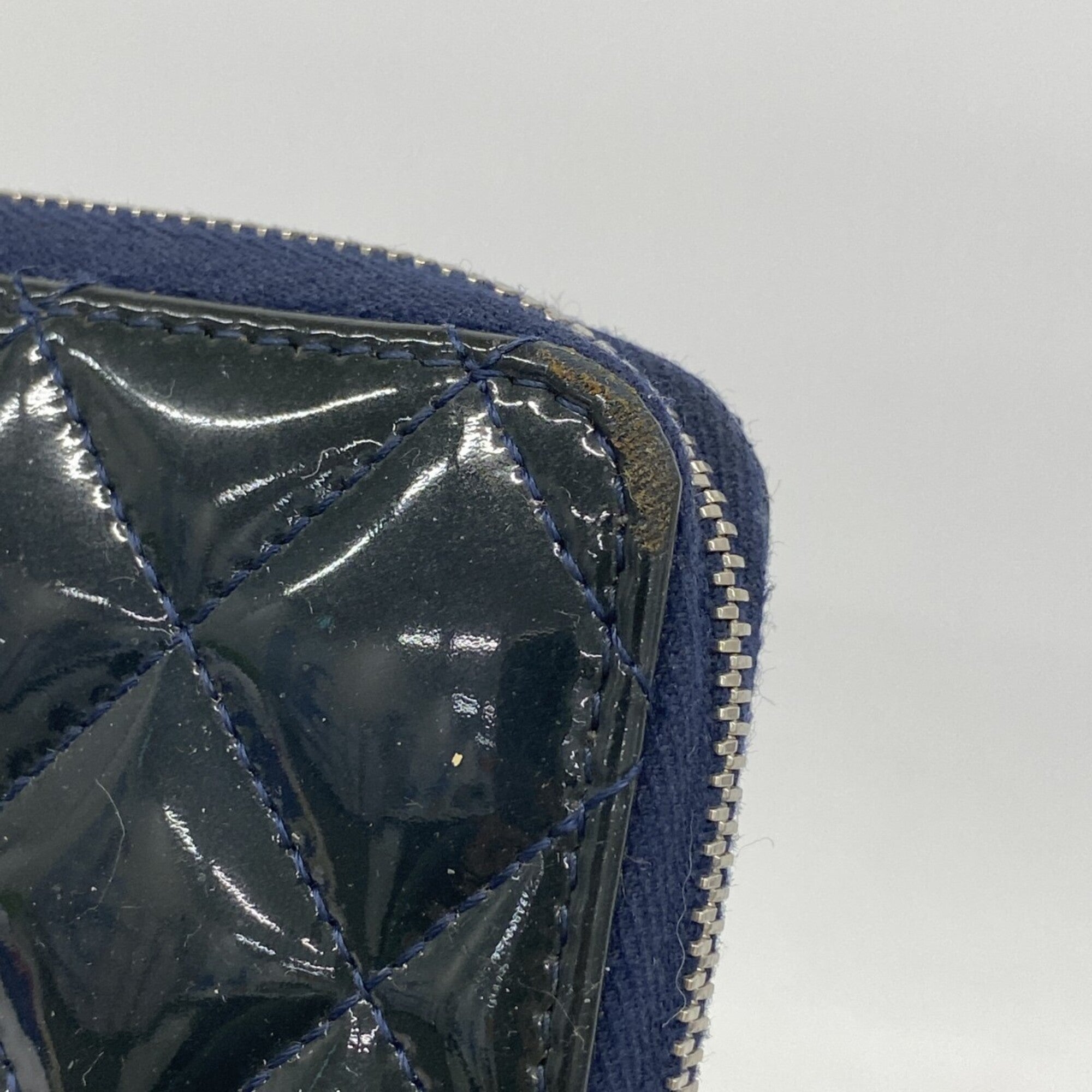 Chanel Navy Patent Leather Coin Purse/Coin Case (Pre-Owned)