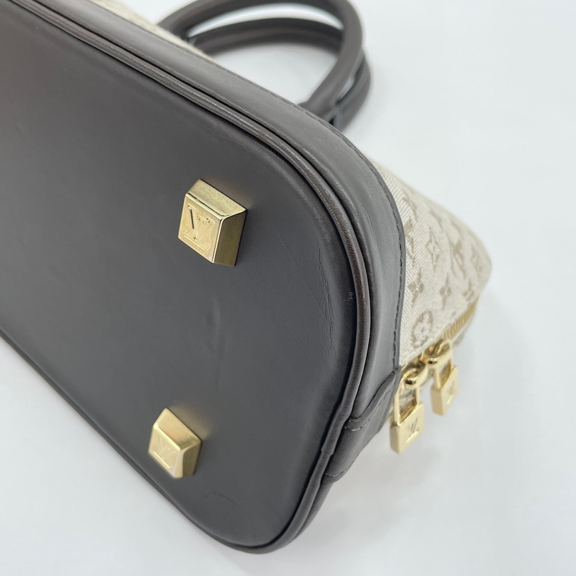 Louis Vuitton Khaki Handbag (Pre-Owned)