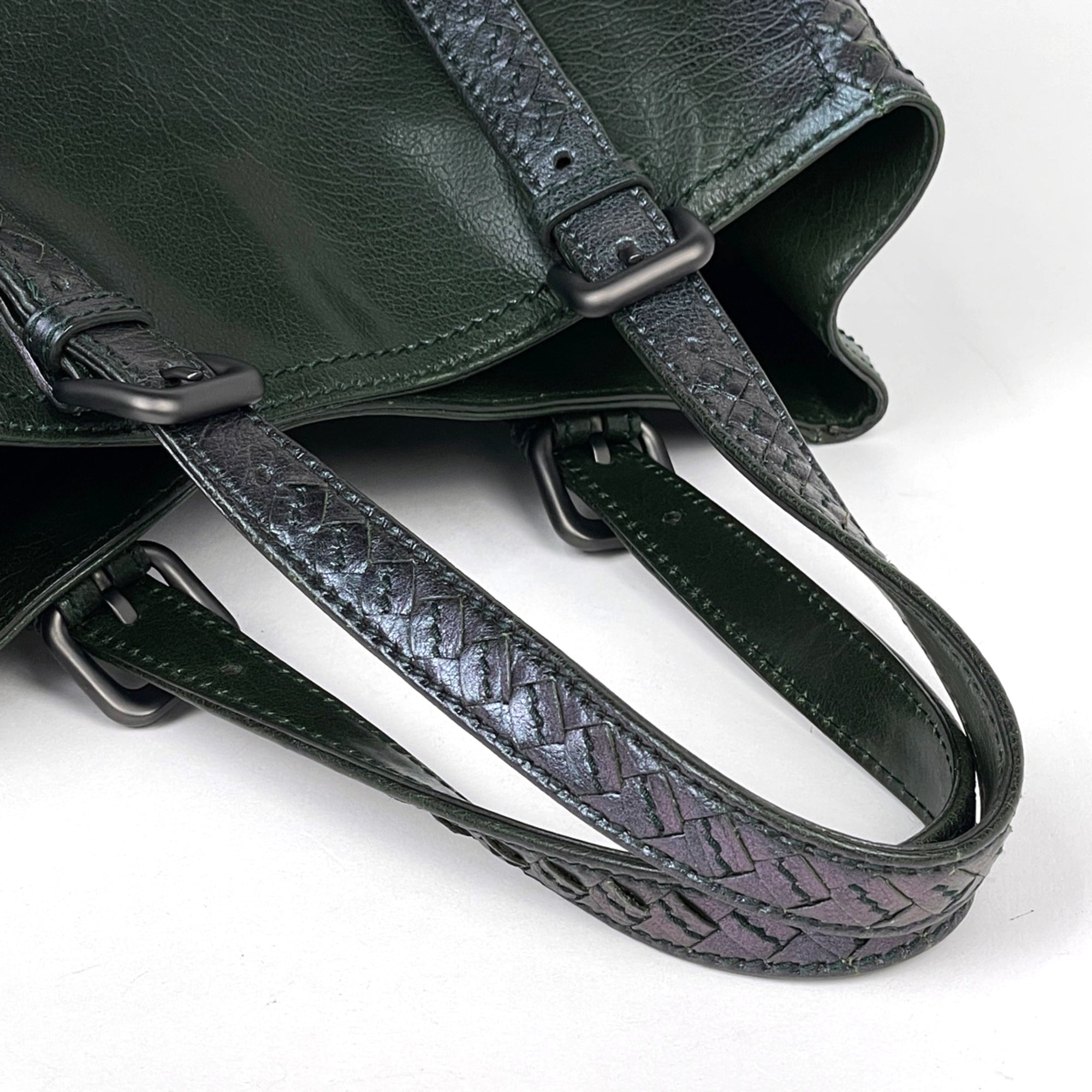 Bottega Veneta Intrecciato Green Leather Handbag (Pre-Owned)