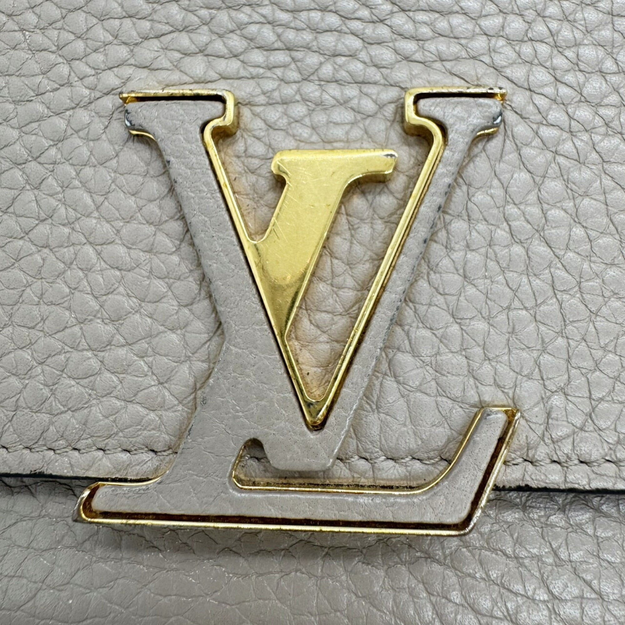 Louis Vuitton Beige Grayish Leather Long Wallet (Bi-Fold) (Pre-Owned)