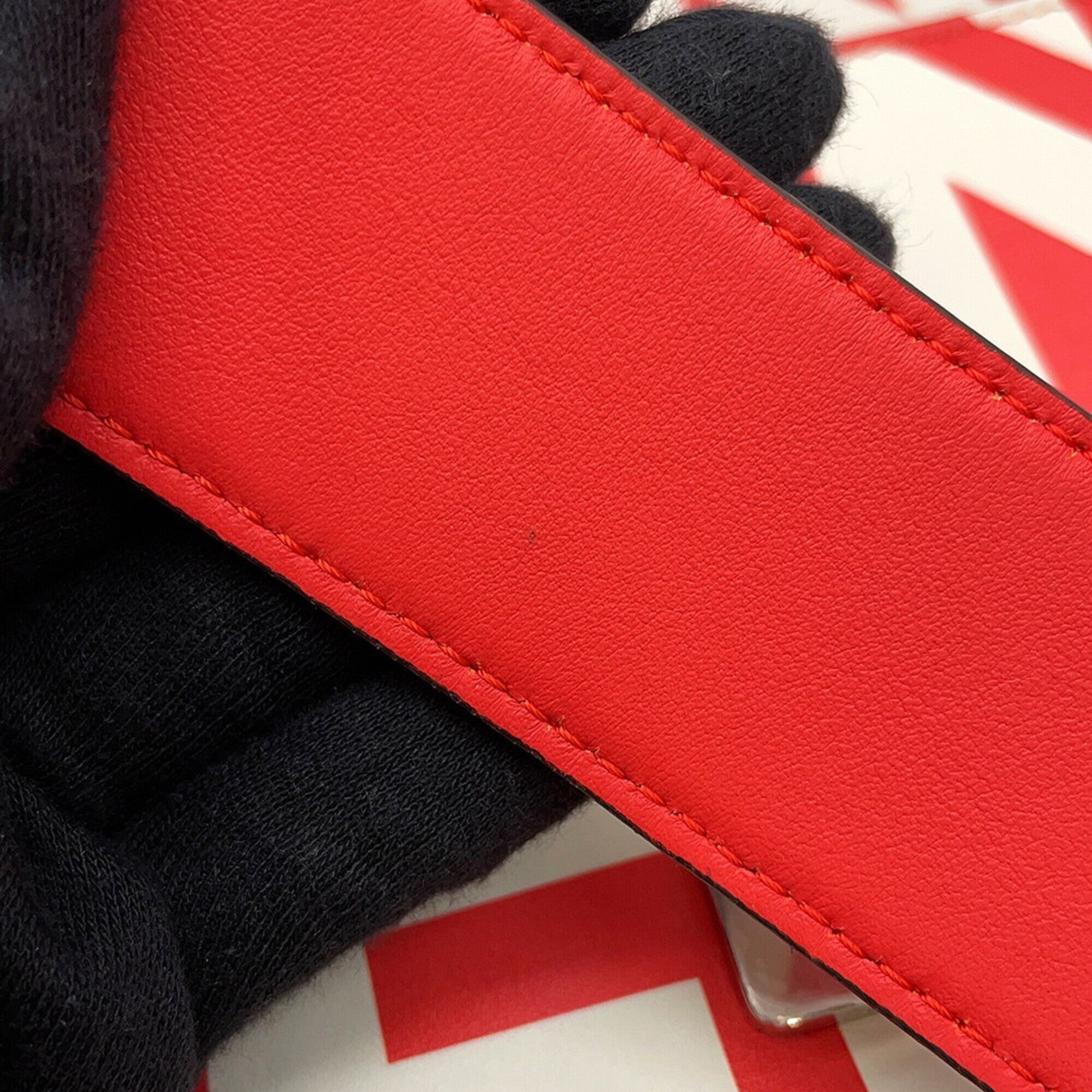 Fendi Red Color White Leather Handbag (Pre-Owned)