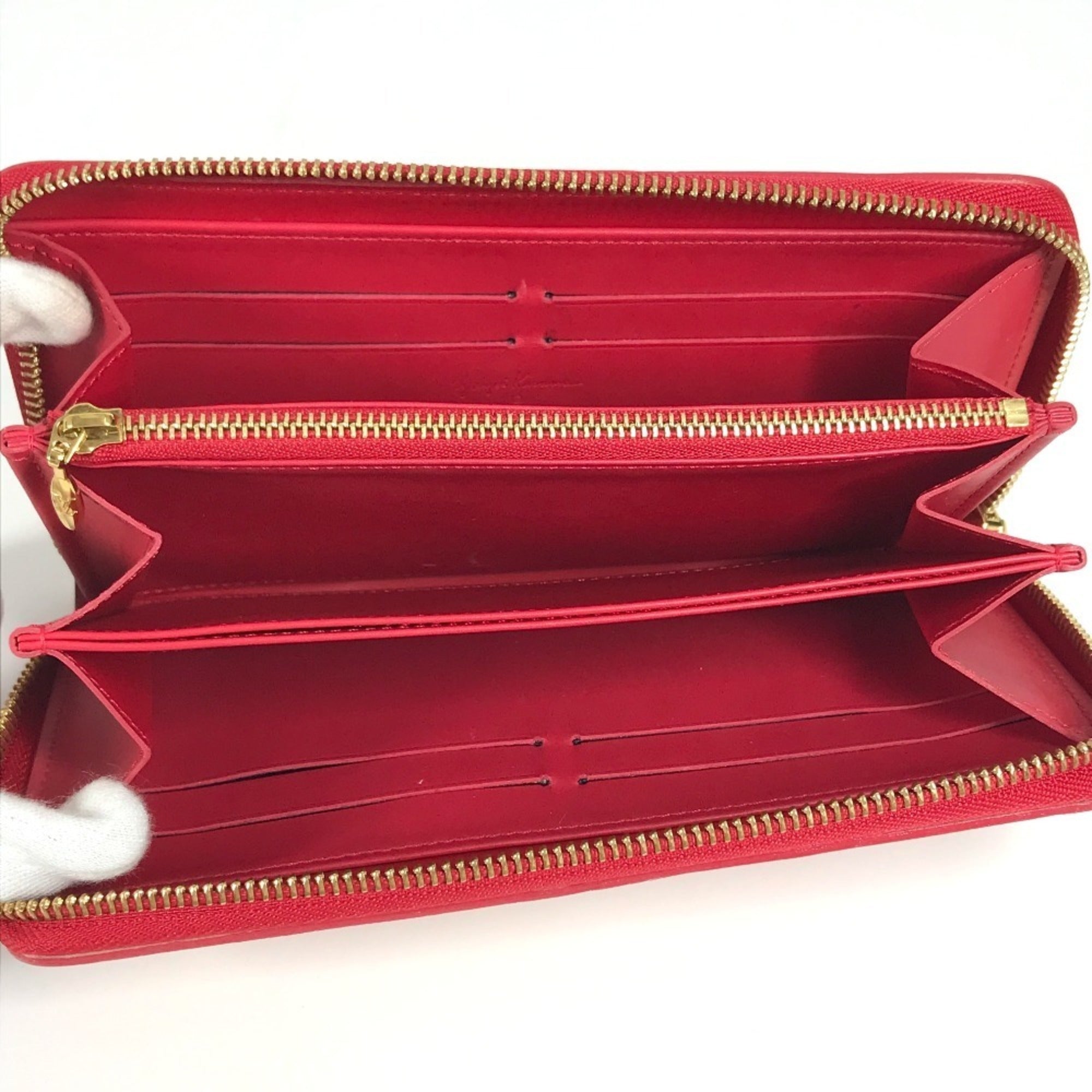 Louis Vuitton Red Color White Patent Leather Long Wallet (Bi-Fold) (Pre-Owned)