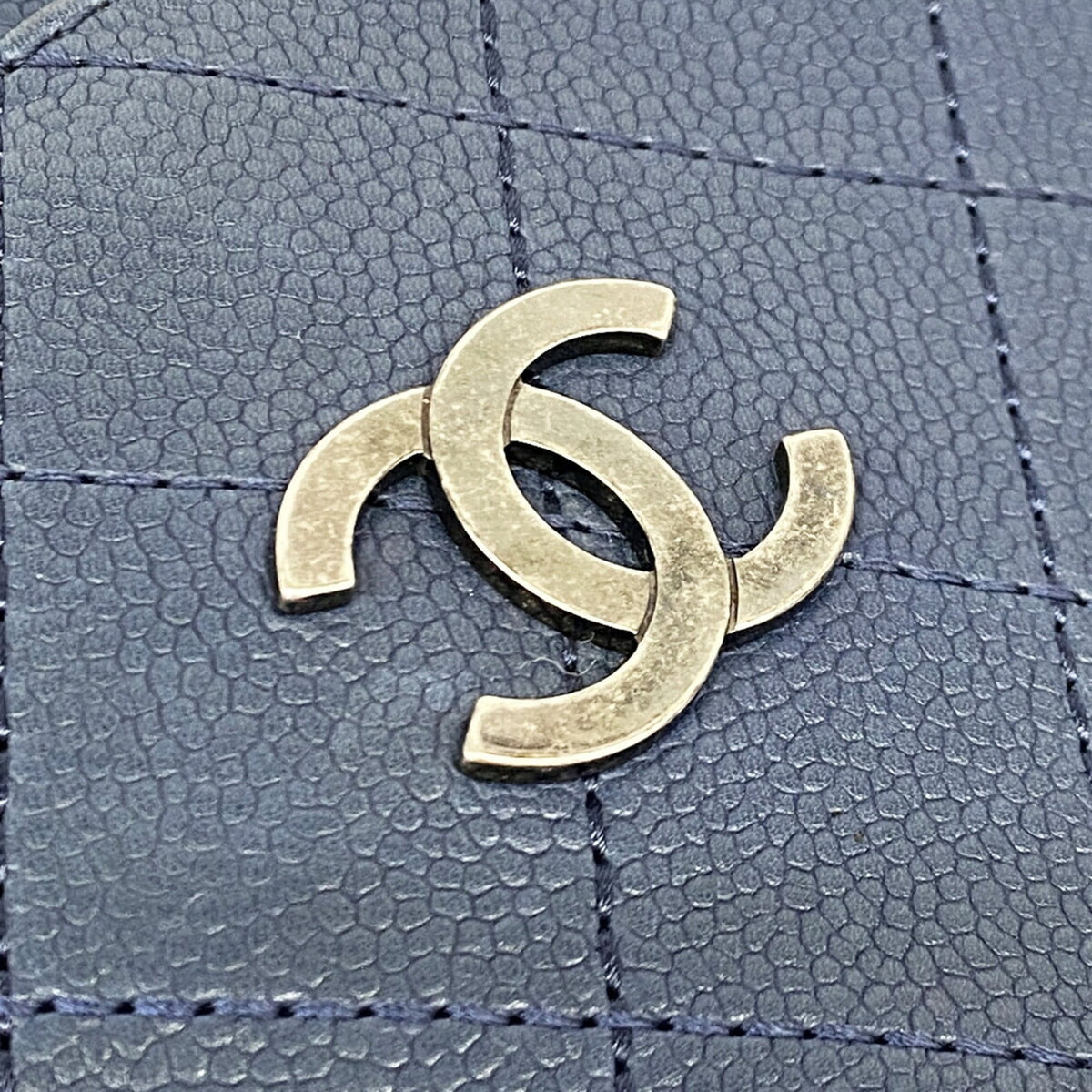 Chanel Blue Grained Calfskin Handbag (Pre-Owned)