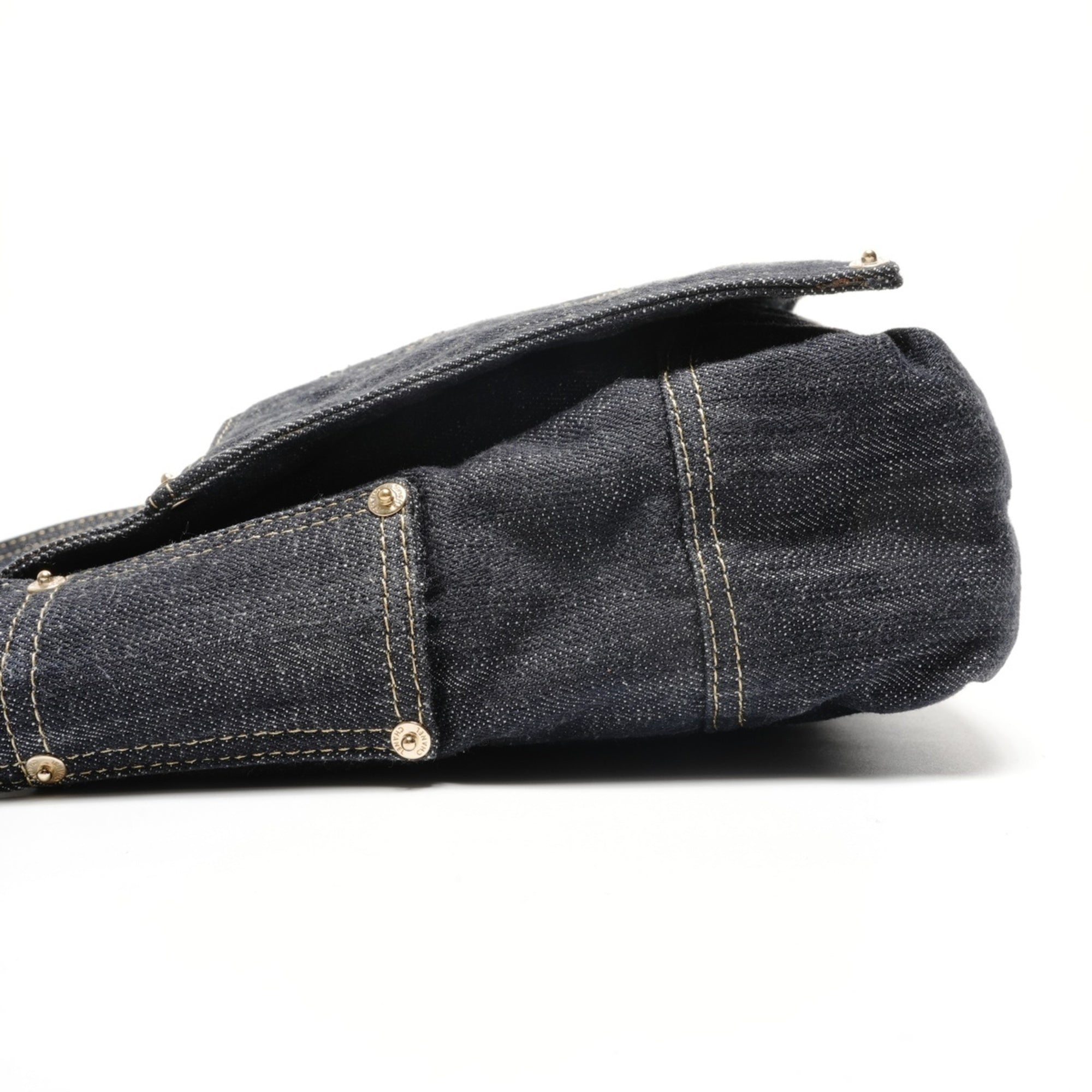 Chanel Blue Denim Shoulder Bag (Pre-Owned)