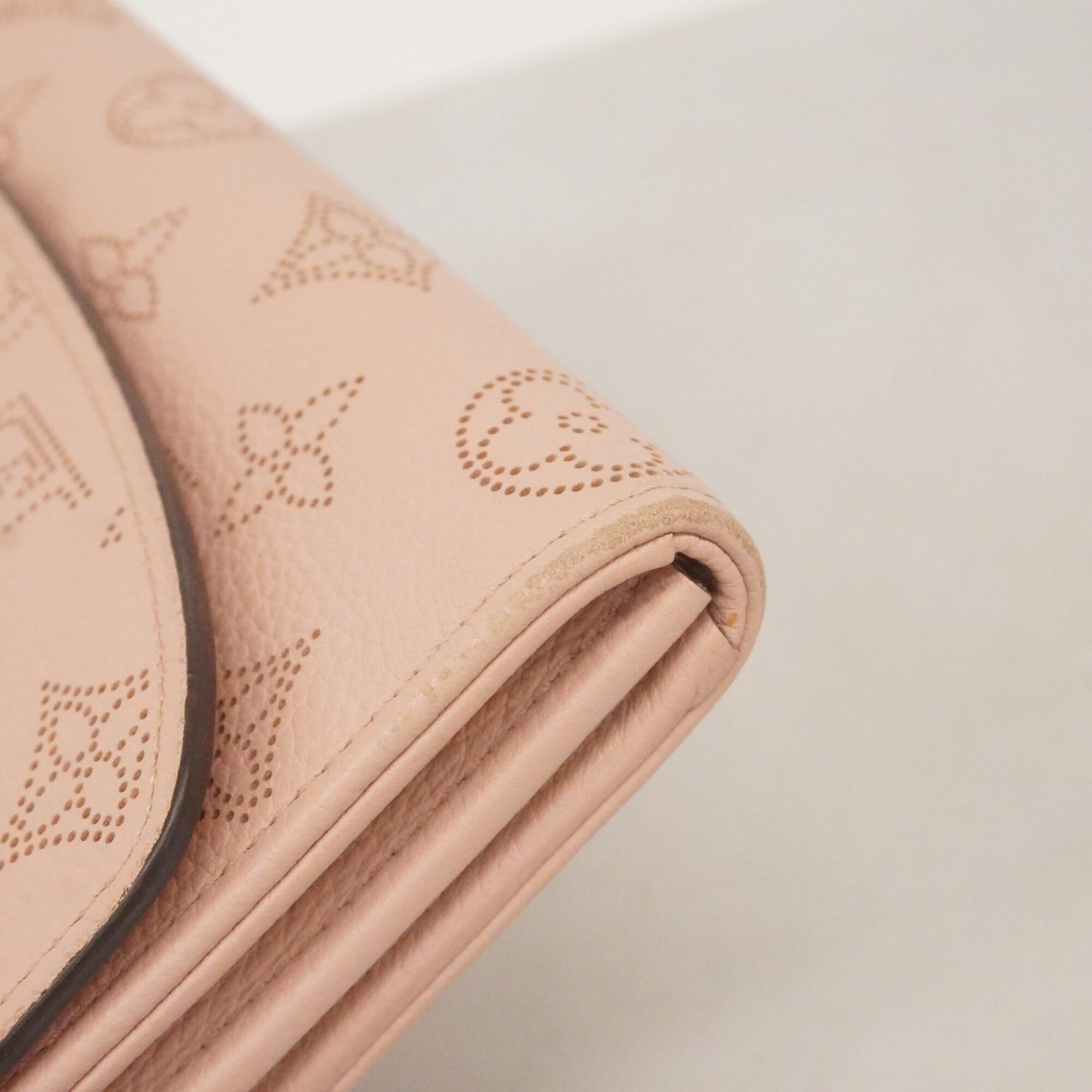Louis Vuitton Magnolia Long Wallet (Bi-Fold) (Pre-Owned)