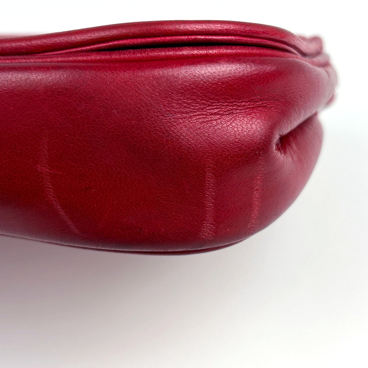 Chanel Red Color Leather Shoulder Bag (Pre-Owned)